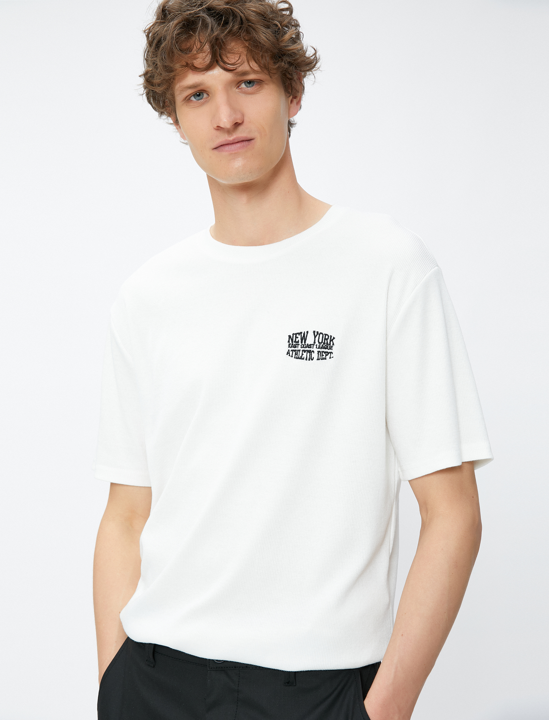   Kaşkorse Tişört İşlemeli Kısa Kollu Bisiklet Yaka