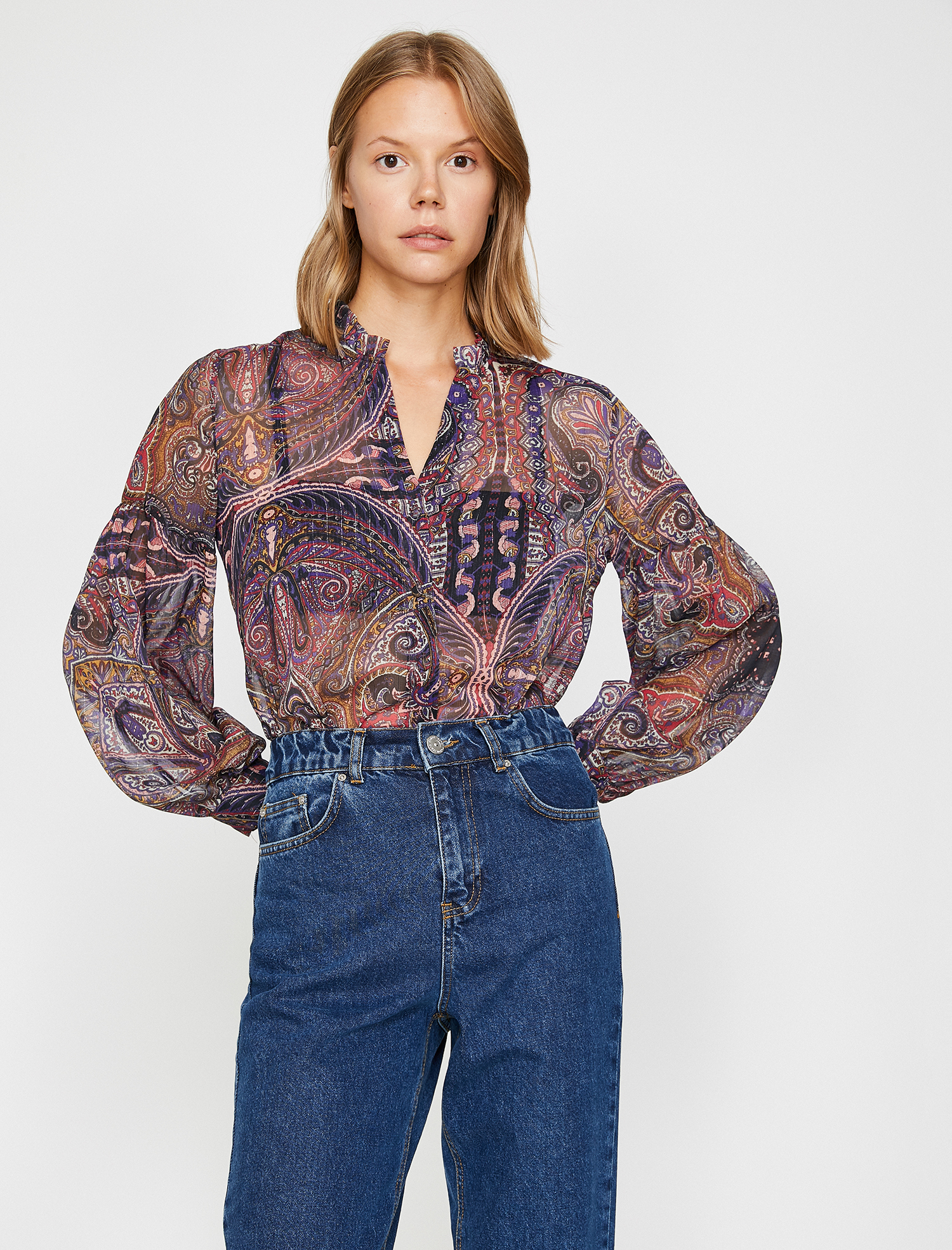   Düğme Detaylı Tişört