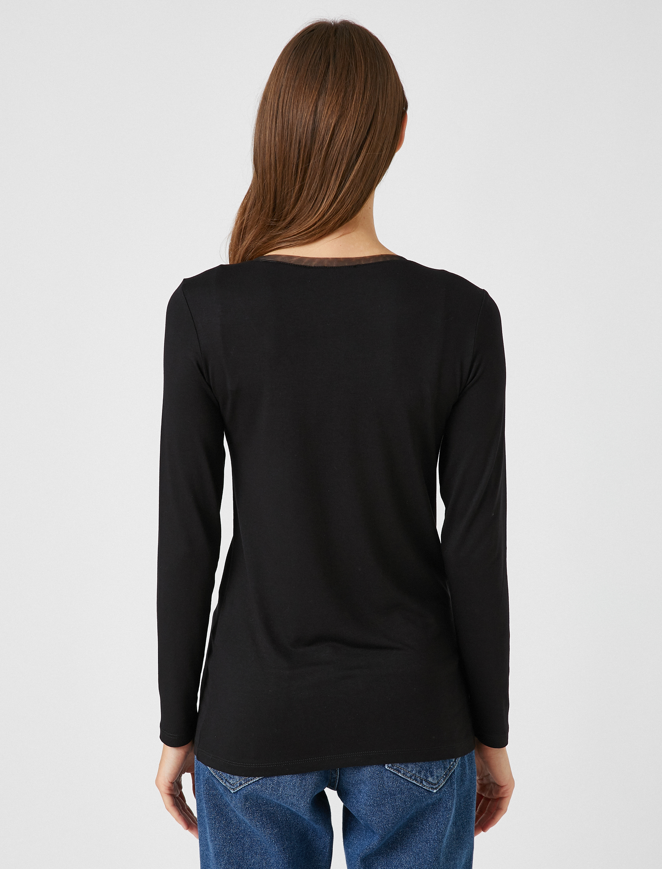   Uzun Kollu Tişört Tül Detaylı Yuvarlak Yaka