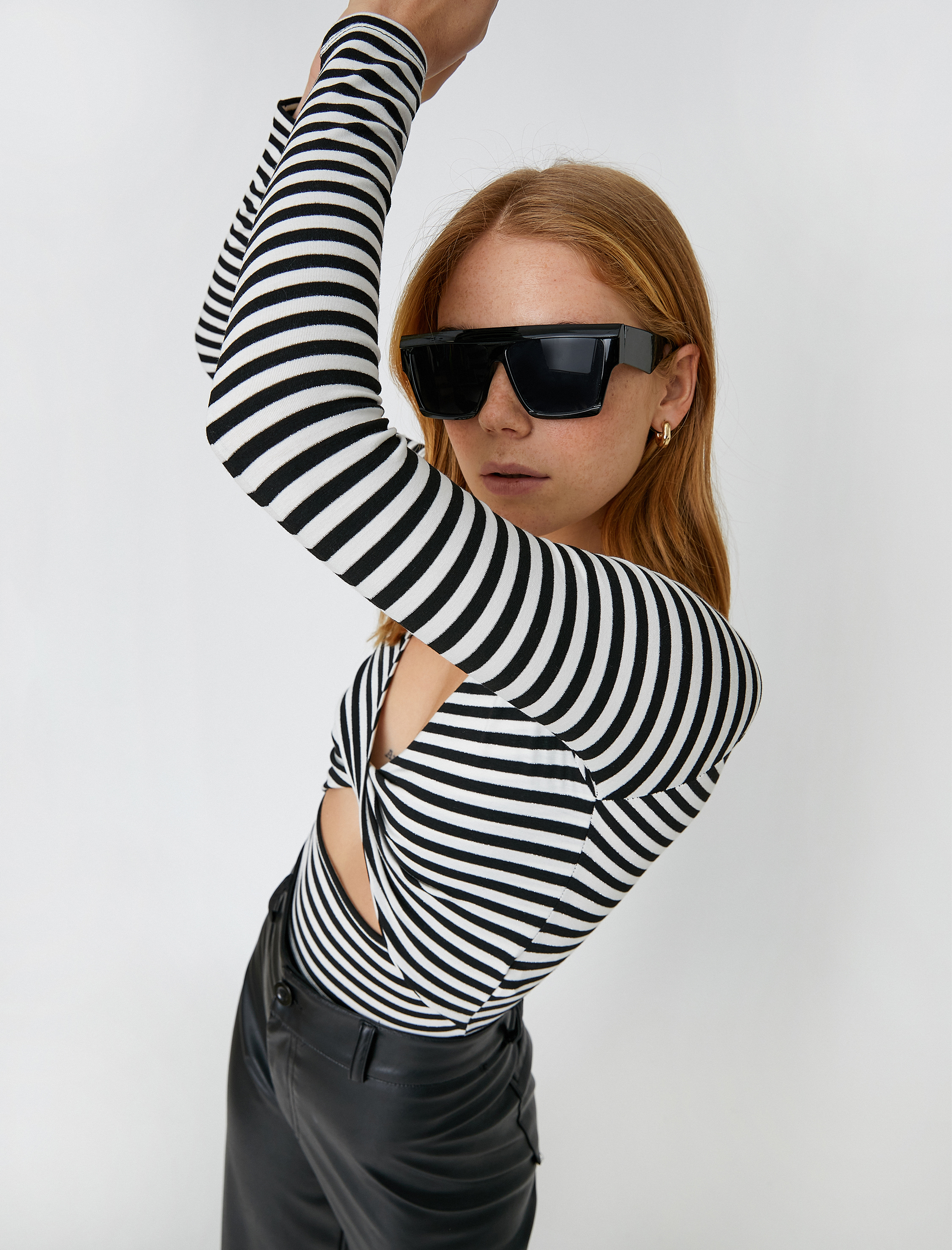   Uzun Kollu Tişört Asimetrik Kesim