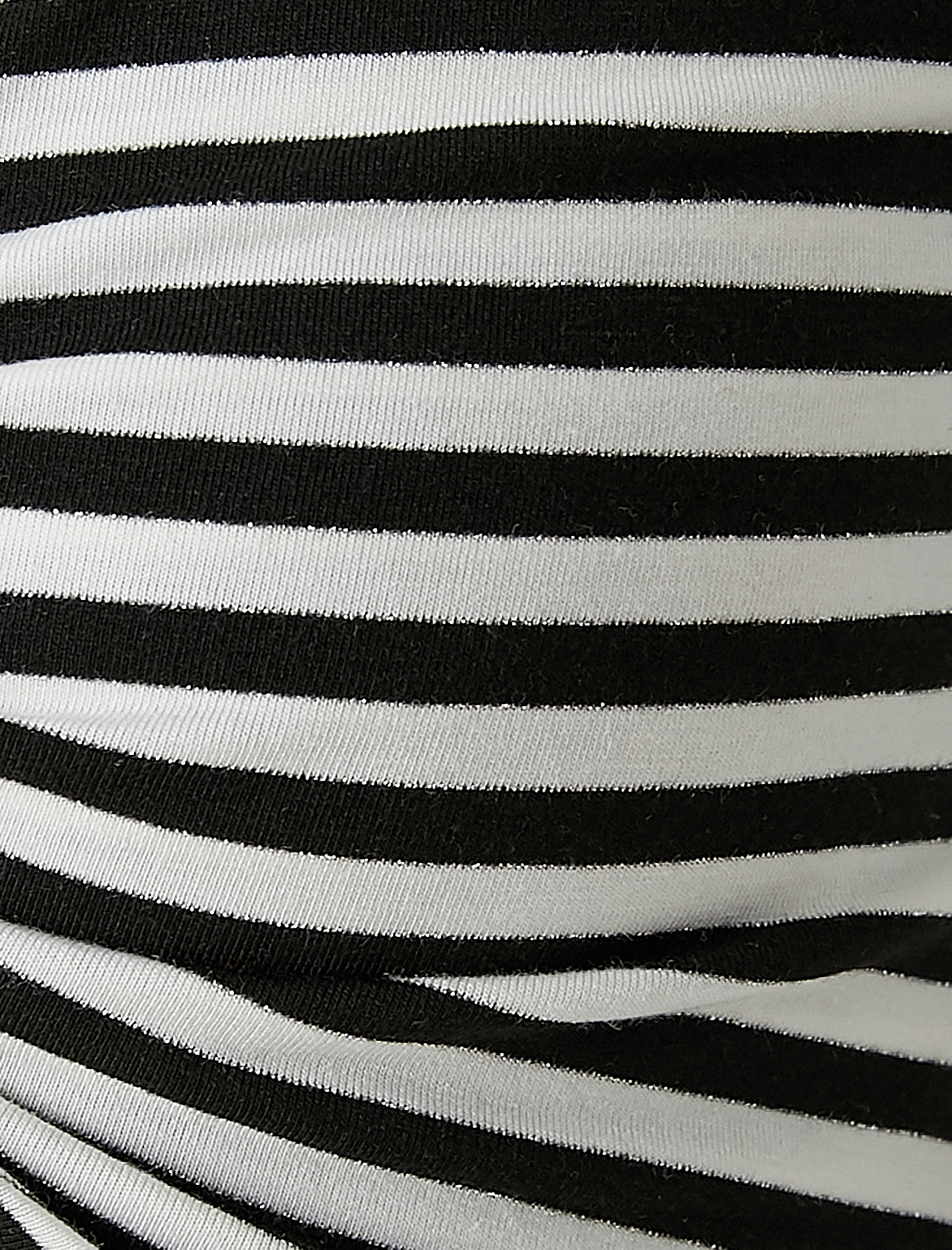   Uzun Kollu Tişört Asimetrik Kesim