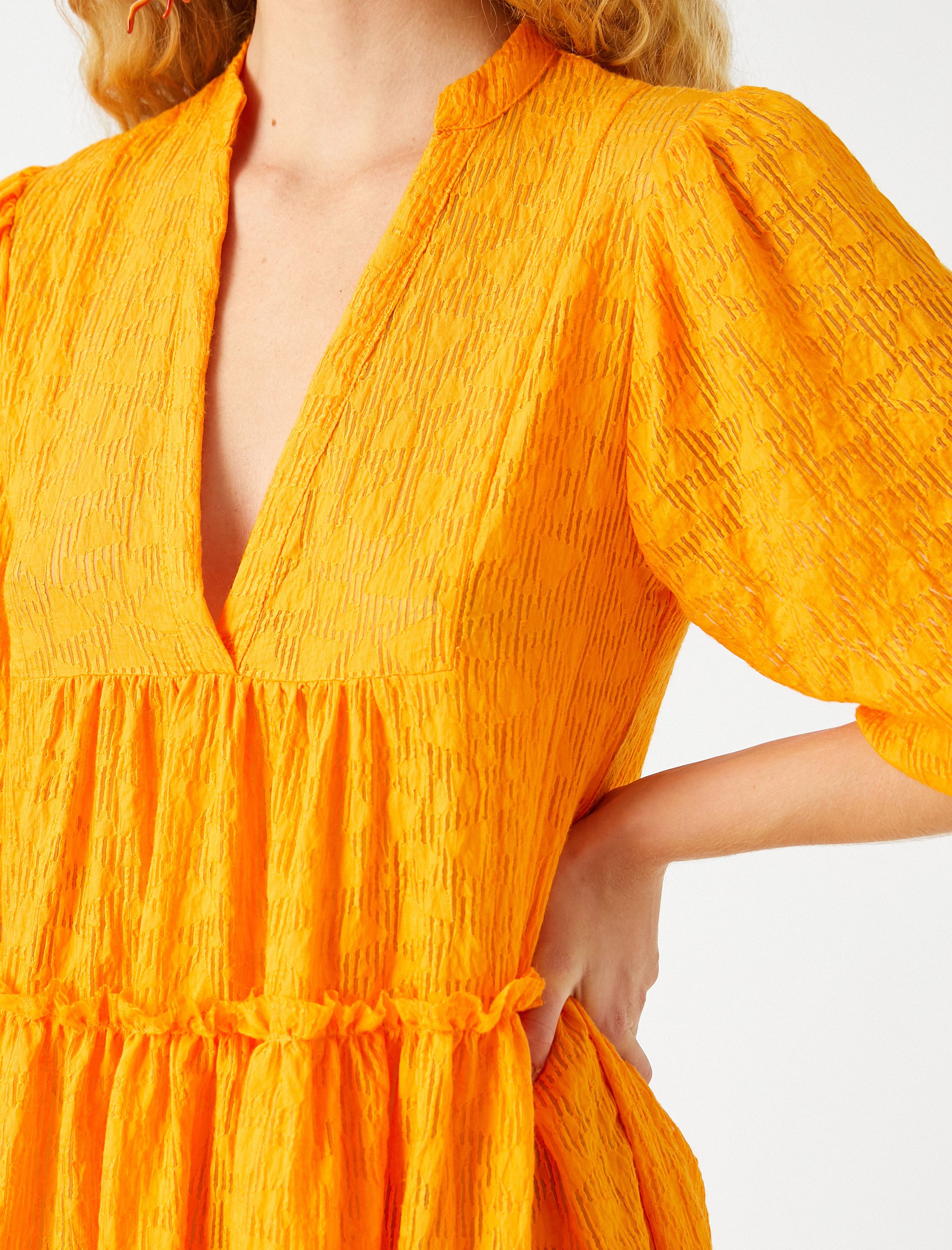   Koton X Şahika Ercümen - Balon Kol Mini Viskon Elbise Hakim Yaka