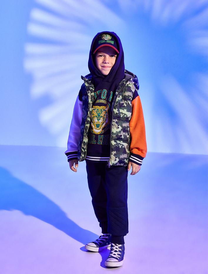 Erkek Çocuk Şişme Yelek Kamuflaj Desenli Kapüşonlu