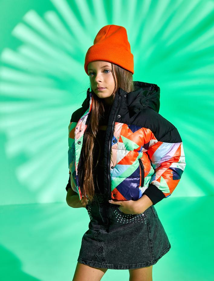 Kız Çocuk Şişme Mont Kapüşonlu Geometrik Desenli