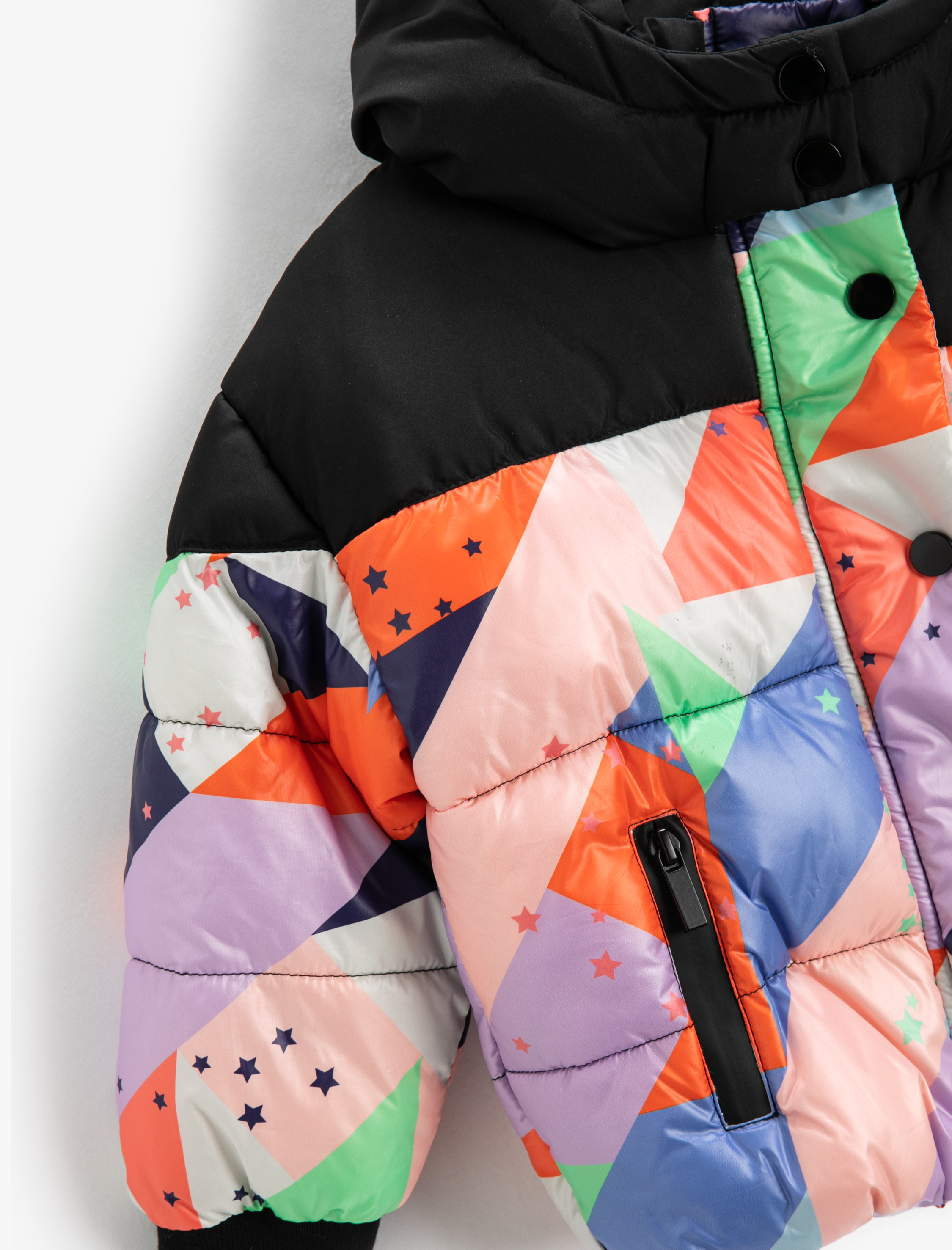  Kız Çocuk Şişme Mont Kapüşonlu Geometrik Desenli