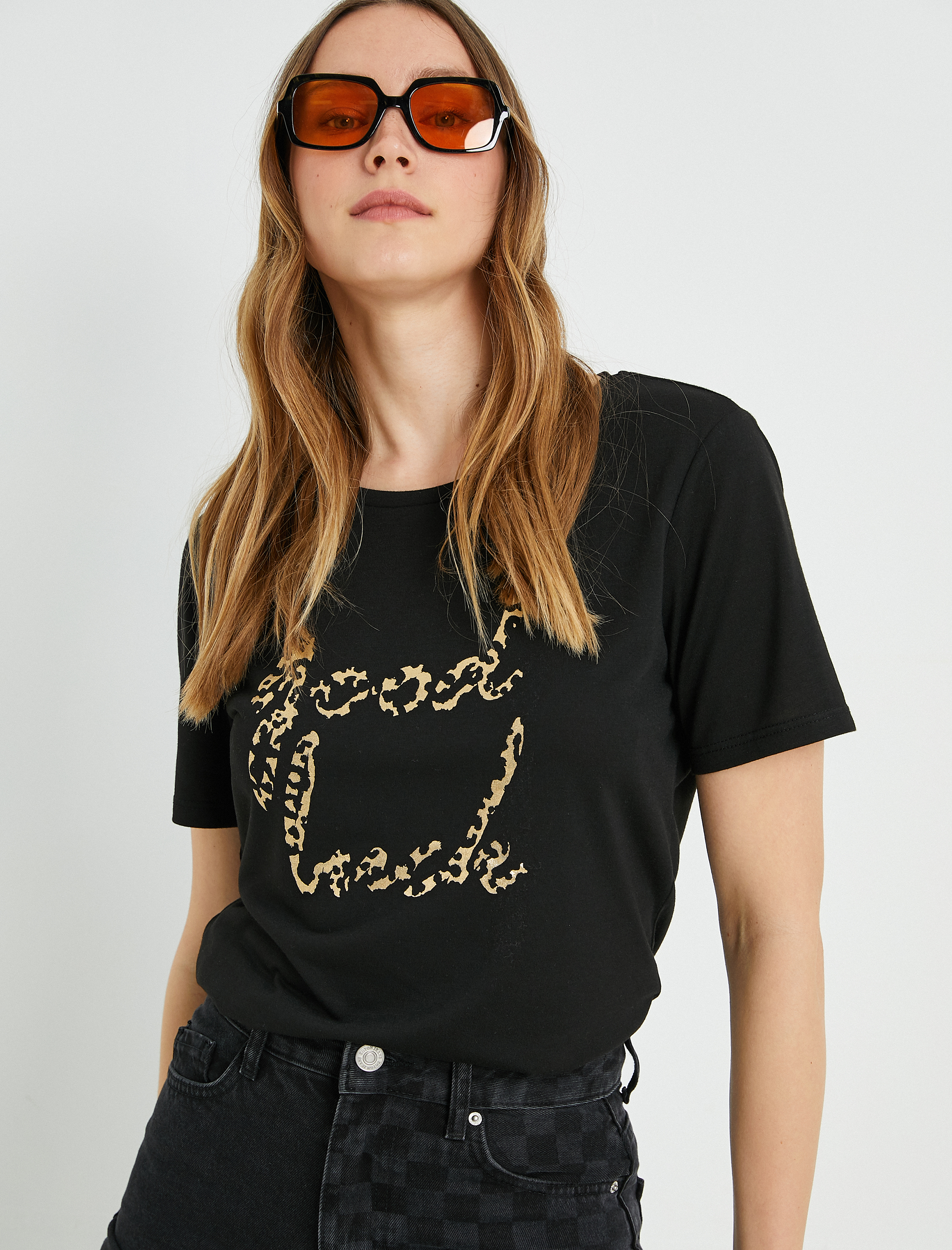   Leopar Slogan Baskı Detaylı Geniş Kalıp Bisiklet Yaka Tişört