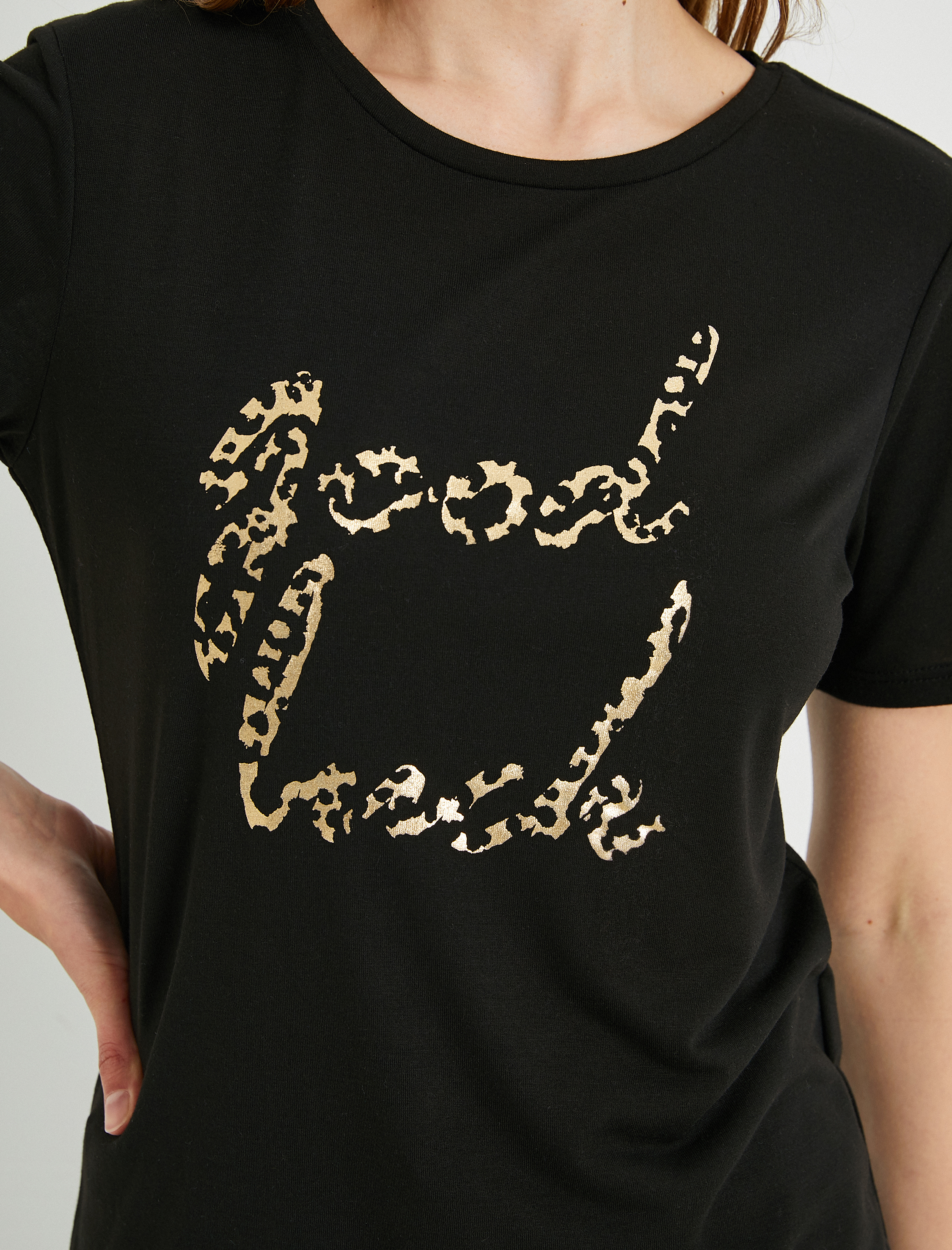   Leopar Slogan Baskı Detaylı Geniş Kalıp Bisiklet Yaka Tişört