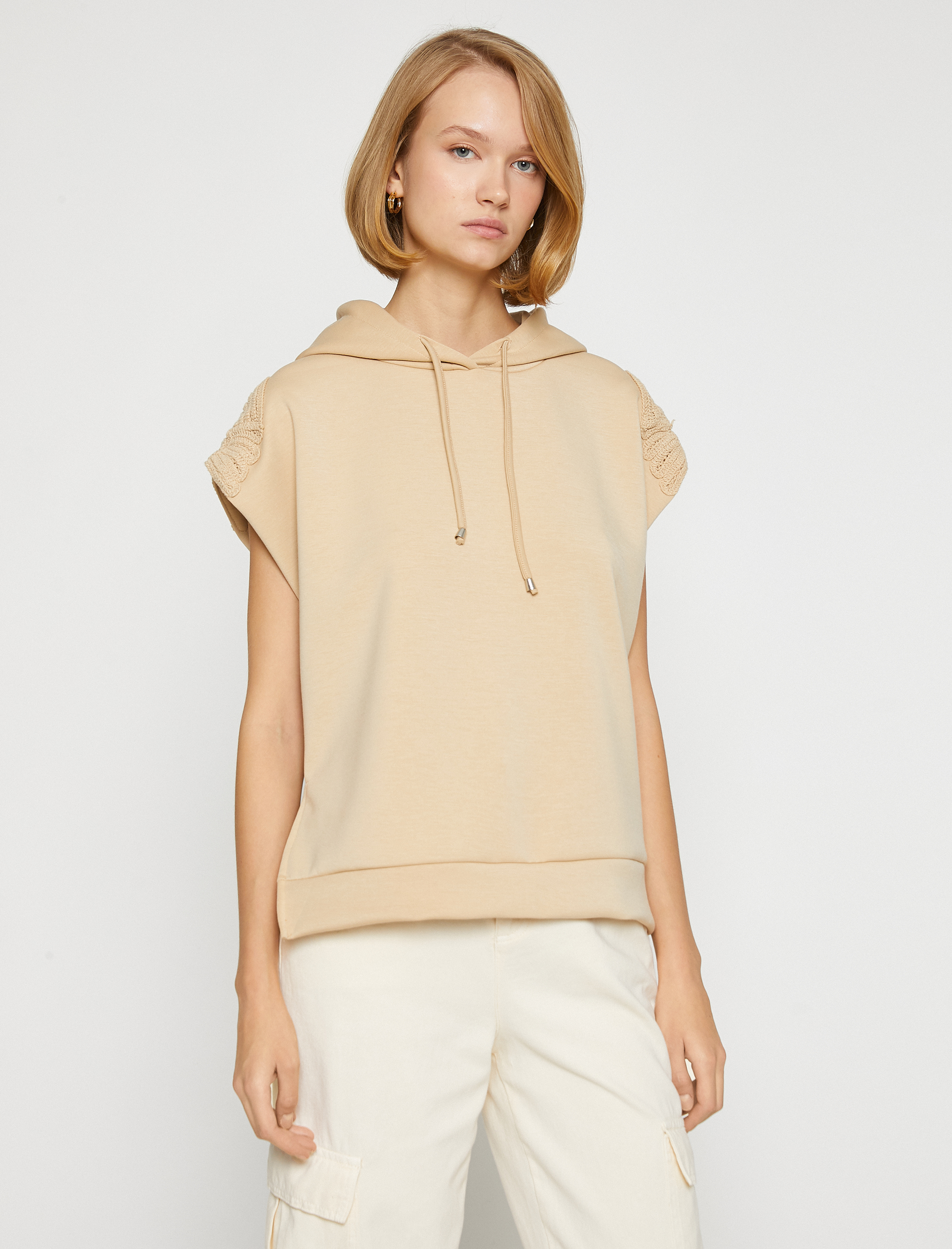   Kapüşonlu Sweatshirt Kısa Kollu