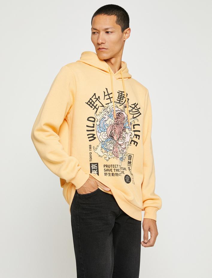  Basic Kapşonlu Sweatshirt Uzakdoğu Baskılı Şardonlu