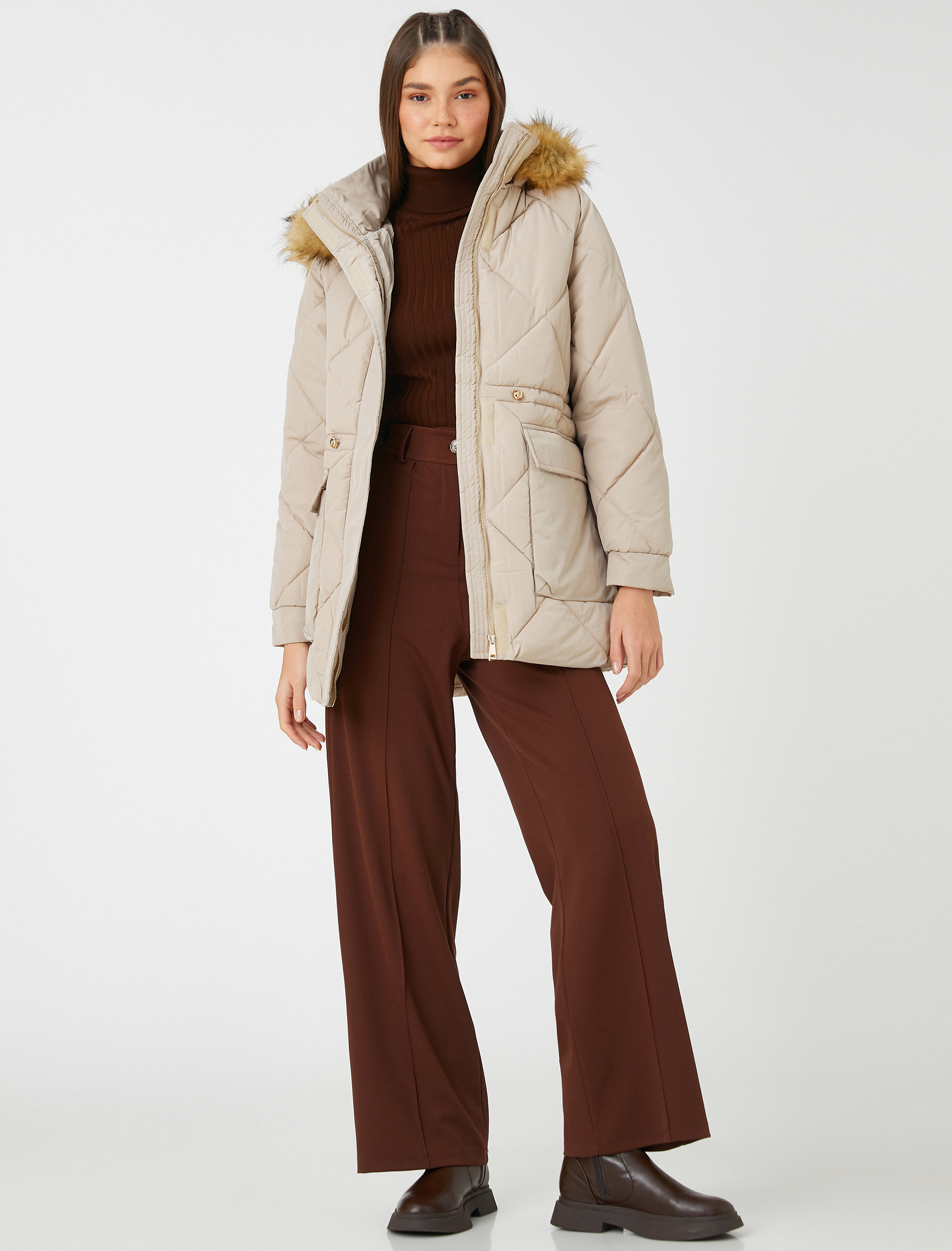   Şişme Mont Kapüşonlu Suni Kürk Detaylı Cepli Beli Bağlamalı