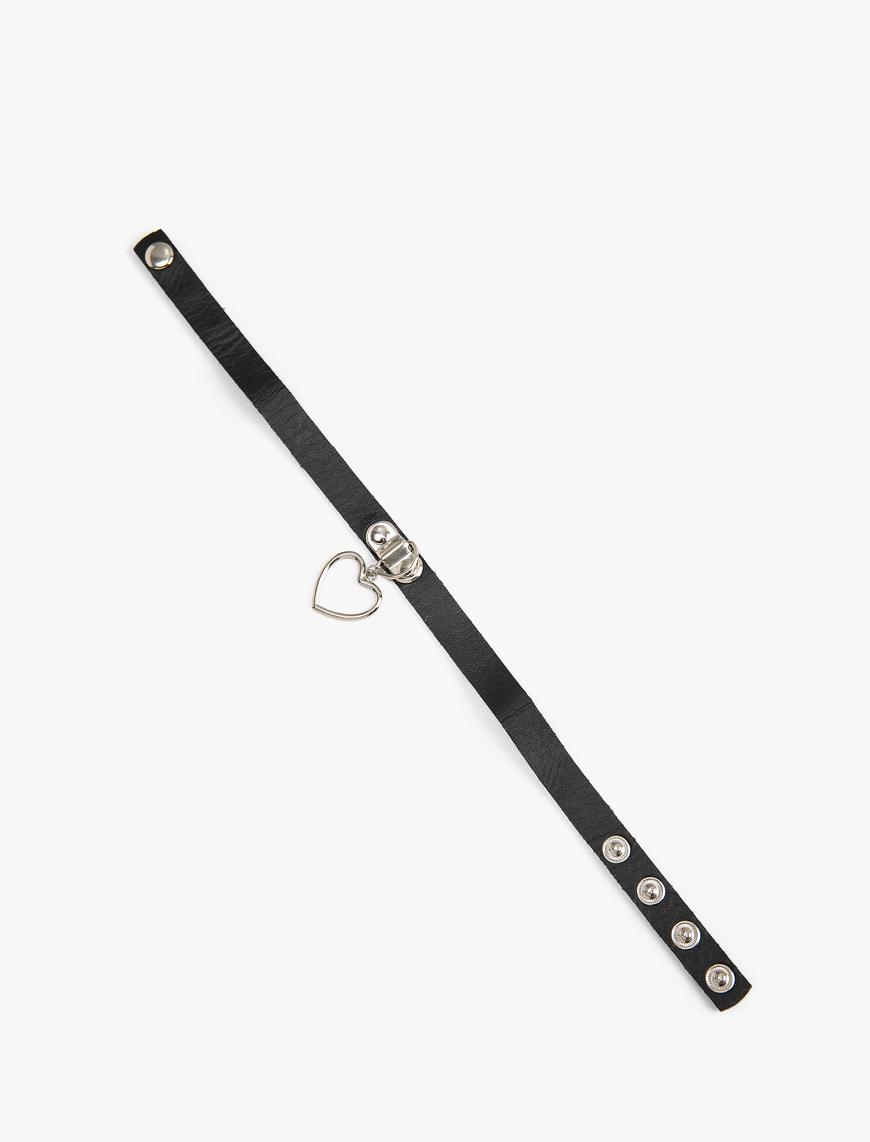  Kadın Choker Kolye Kalp Detaylı Suni Deri