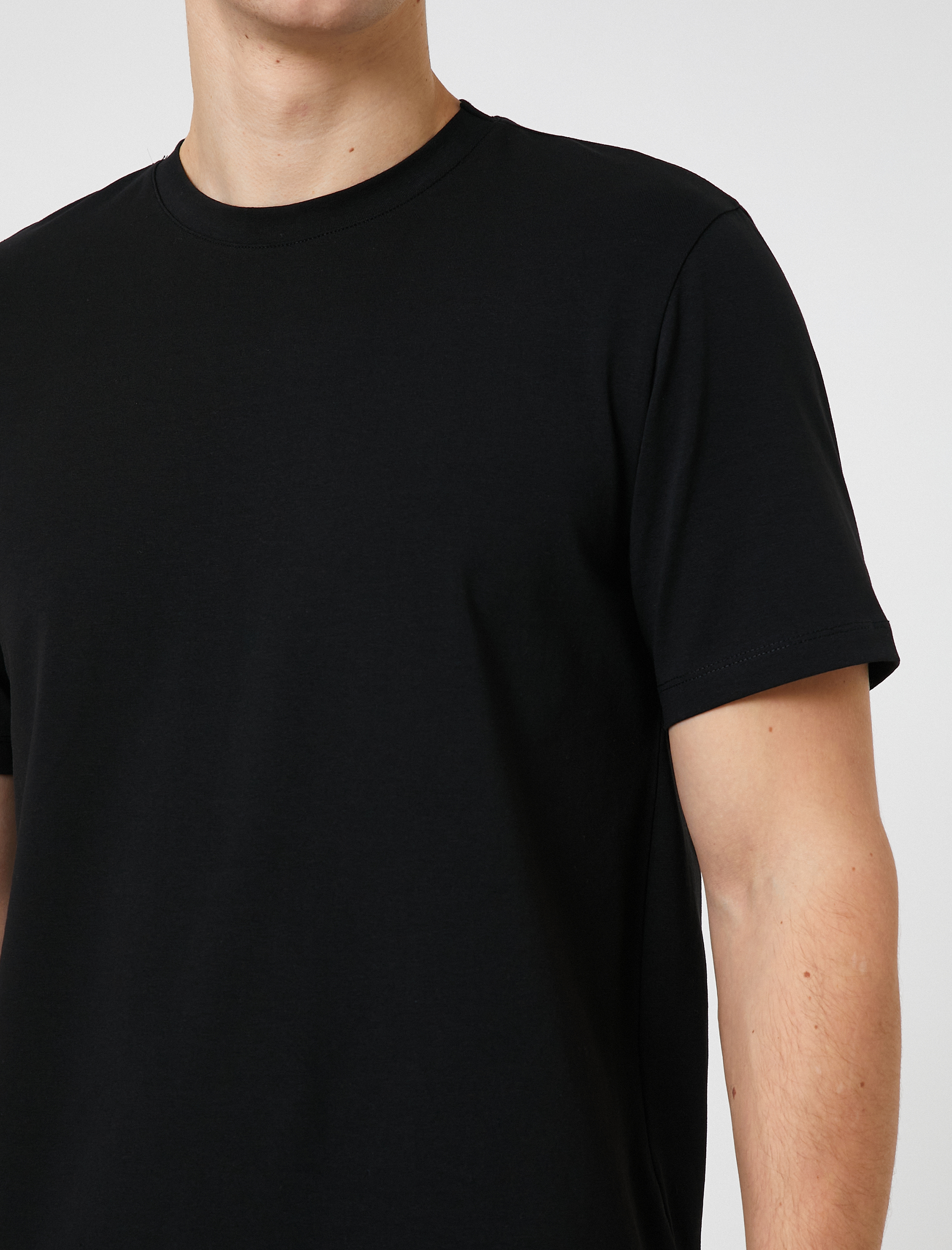   Basic Tişört Kısa Kollu Bisiklet Yaka Dar Kesim