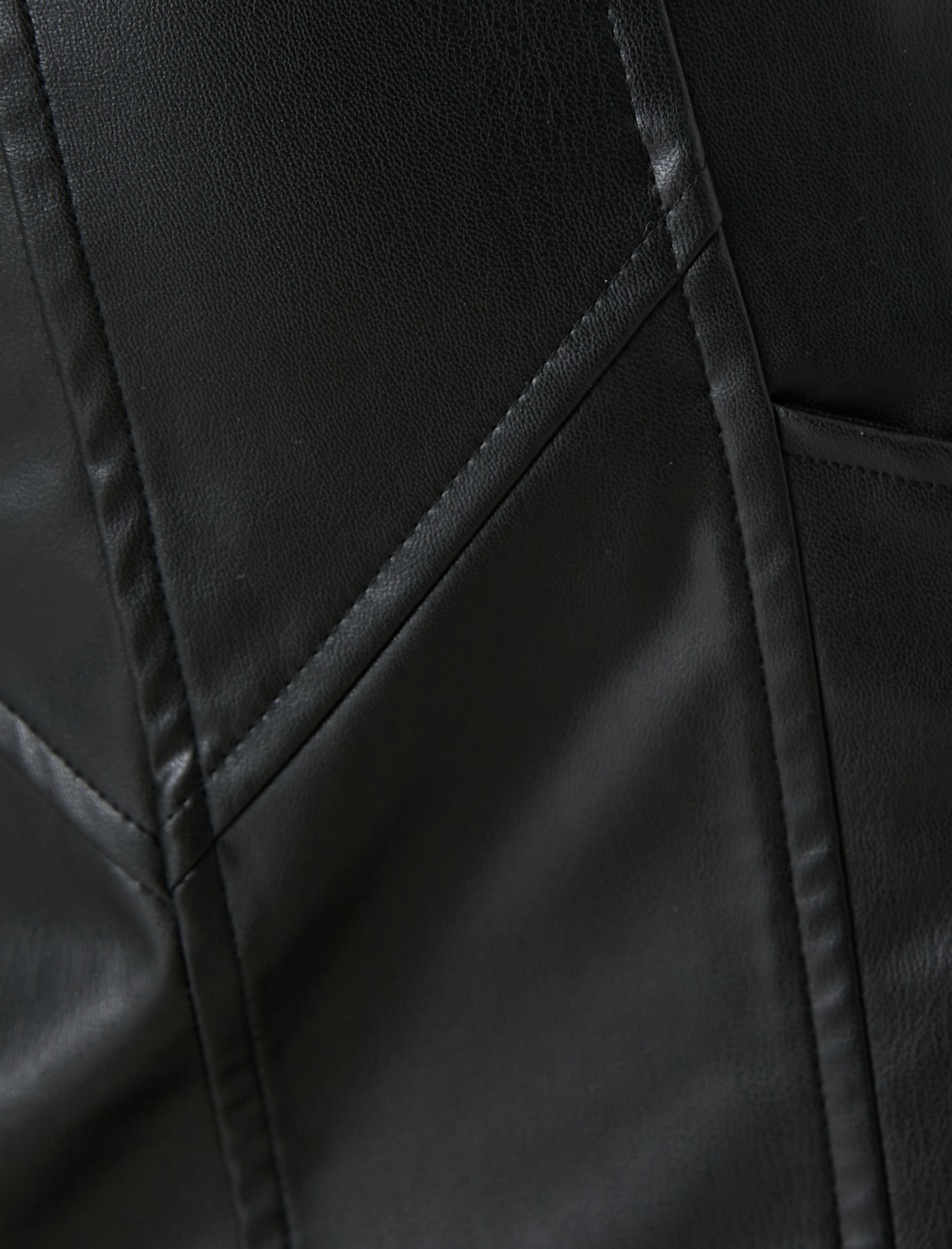   Suni Deri Mini Etek Dikiş Detaylı