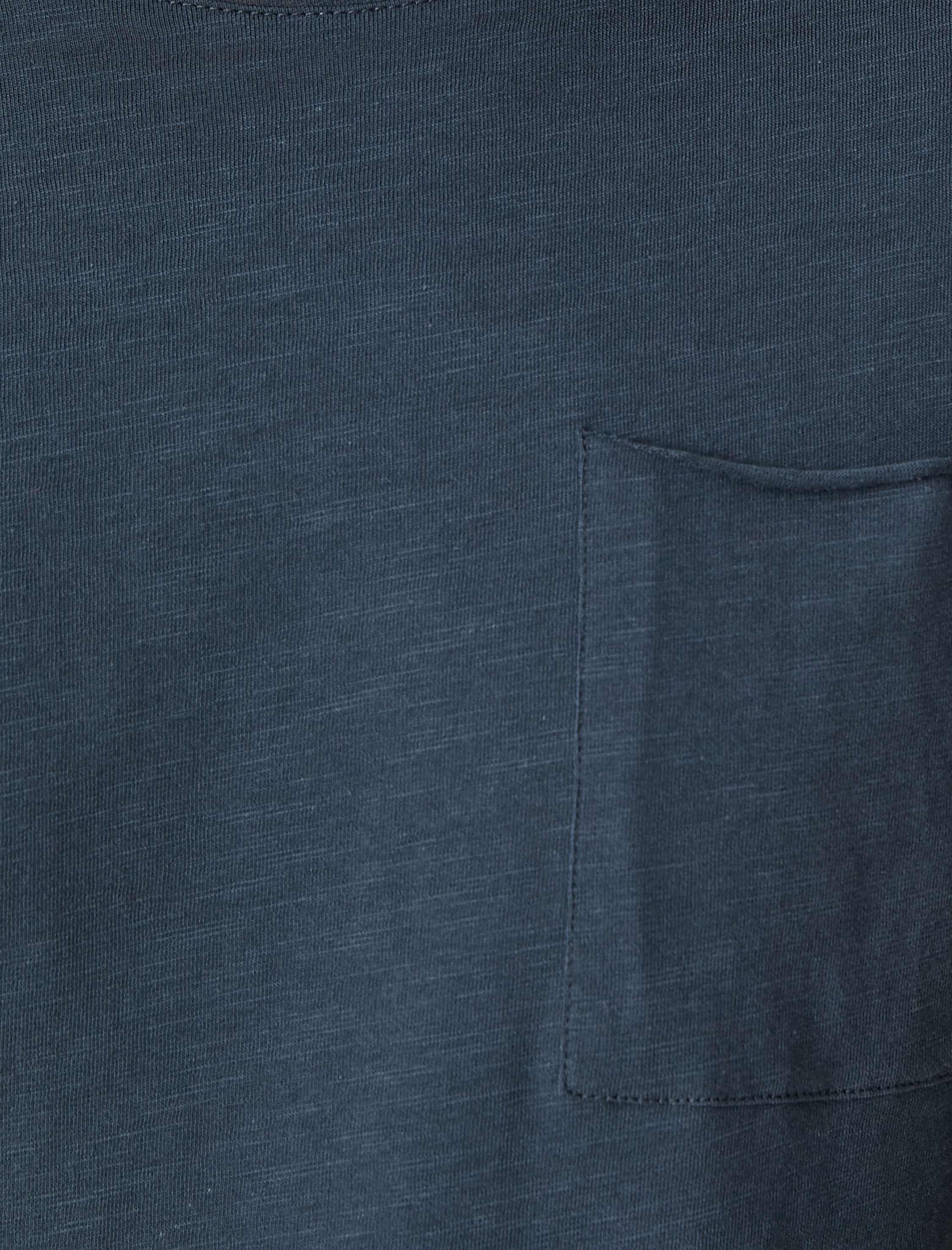   Basic Tişört Cep Detaylı Kısa Kollu Dar Kesim