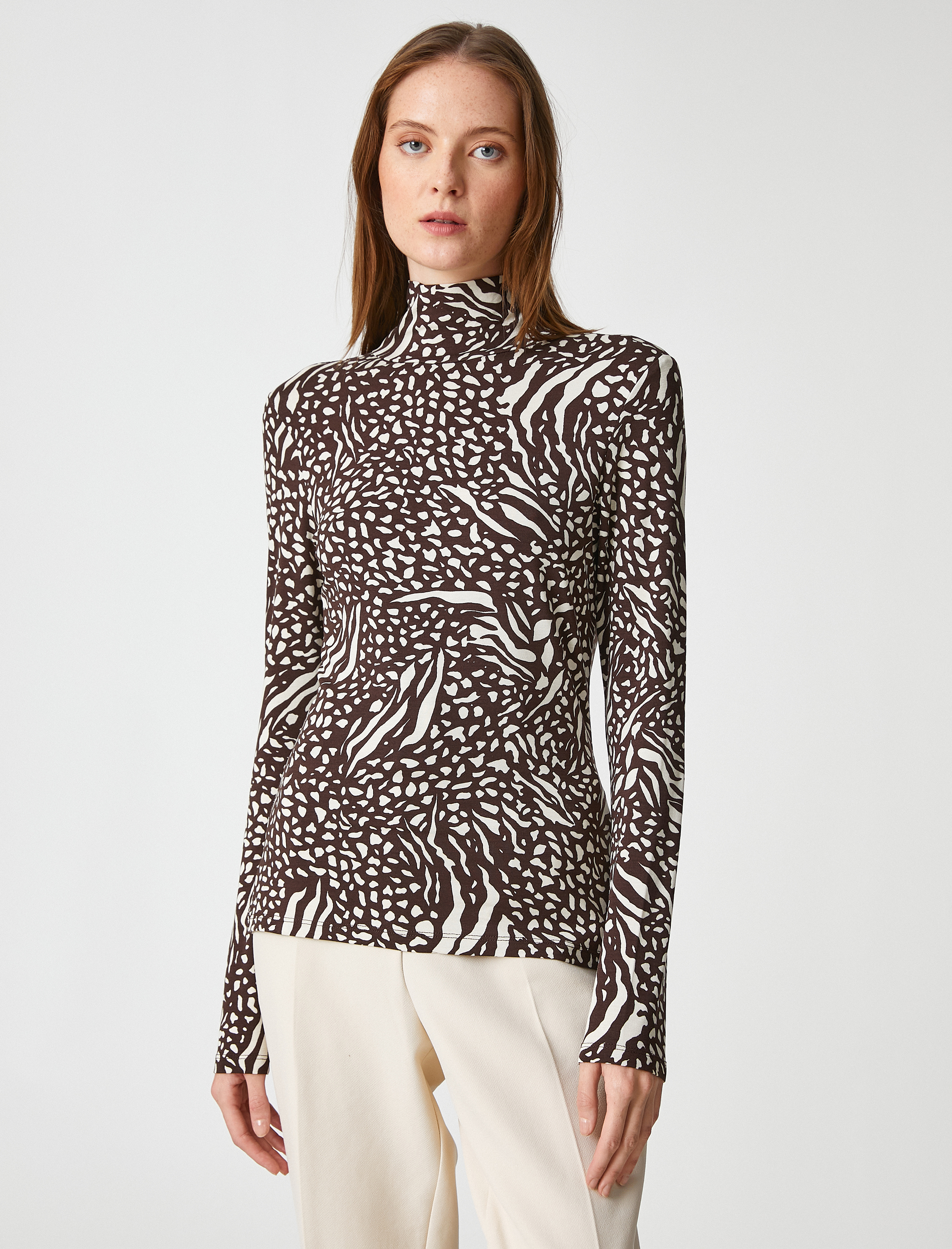   Uzun Kollu Tişört Safari Baskılı Boğazlı Yaka