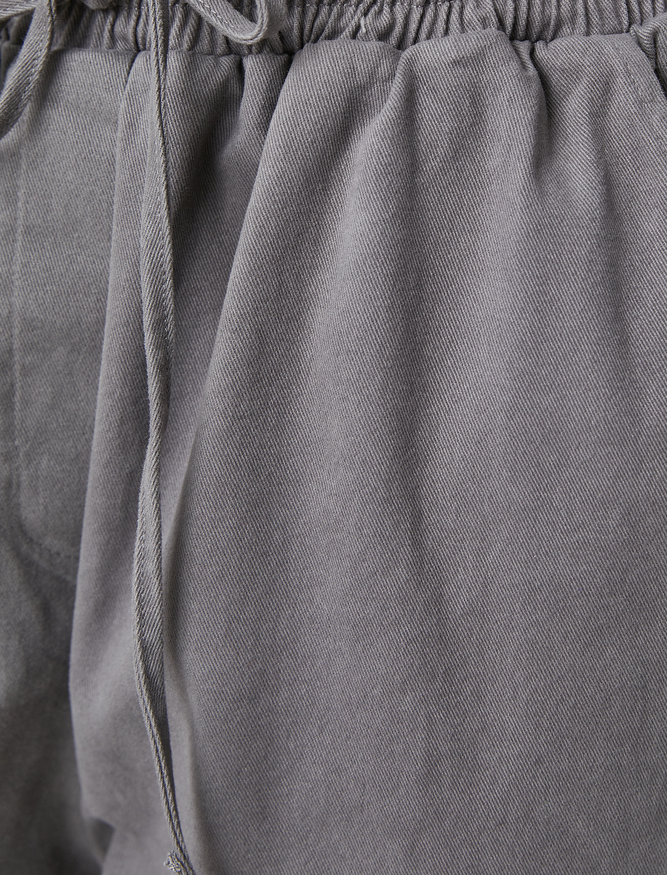   Kargo Pantolon Beli Bağcıklı Yanları Cep Detaylı