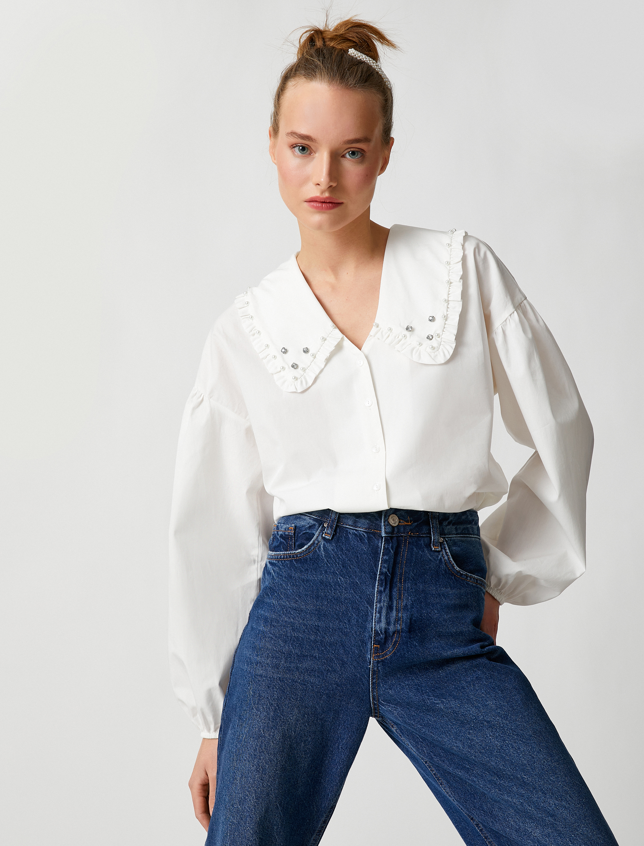   Pamuklu Poplin Gömlek Bebe Yaka Balon Kollu Taş Detaylı Düğmeli