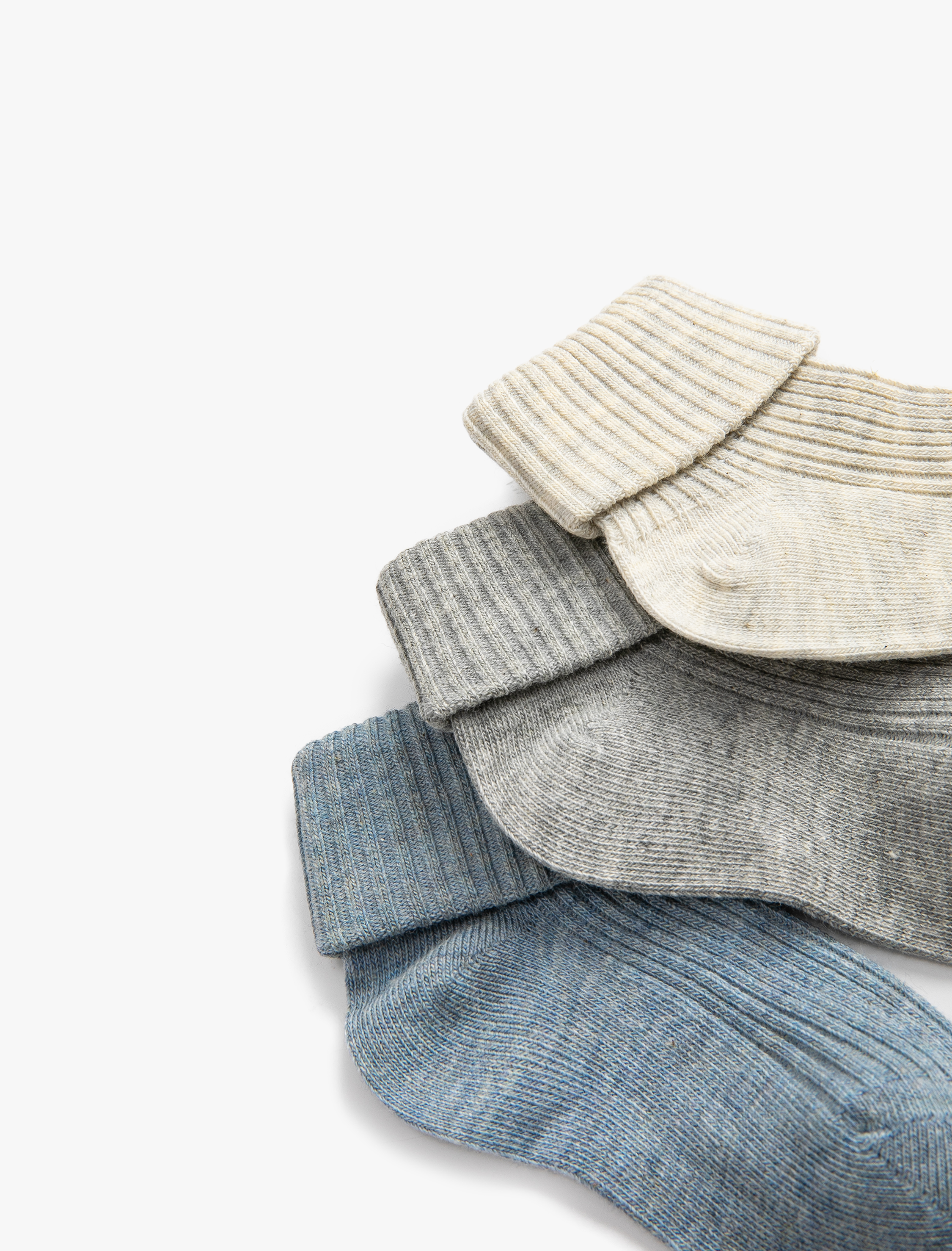  Erkek Bebek 3’lü Çok Renkli Pamuk Karışımlı Çorap Seti