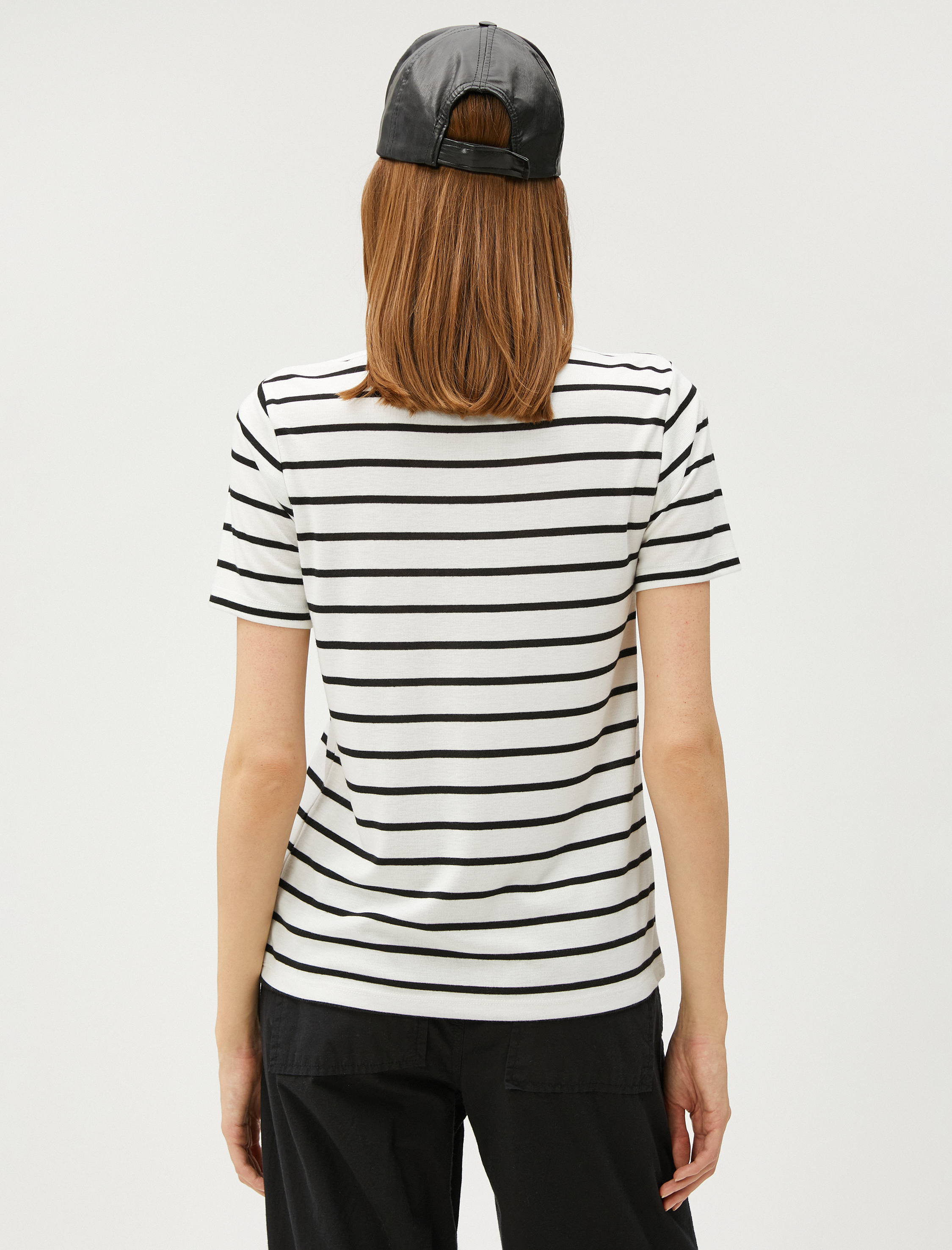   Kayık Yaka Tişört Kısa Kollu