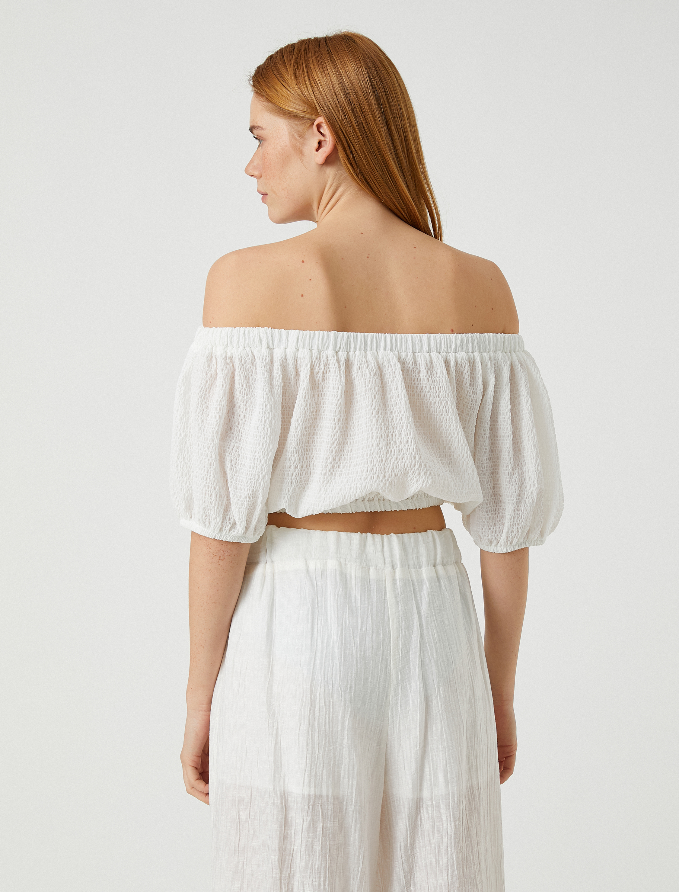   Crop Bluz Omzu Açık Balon Kollu