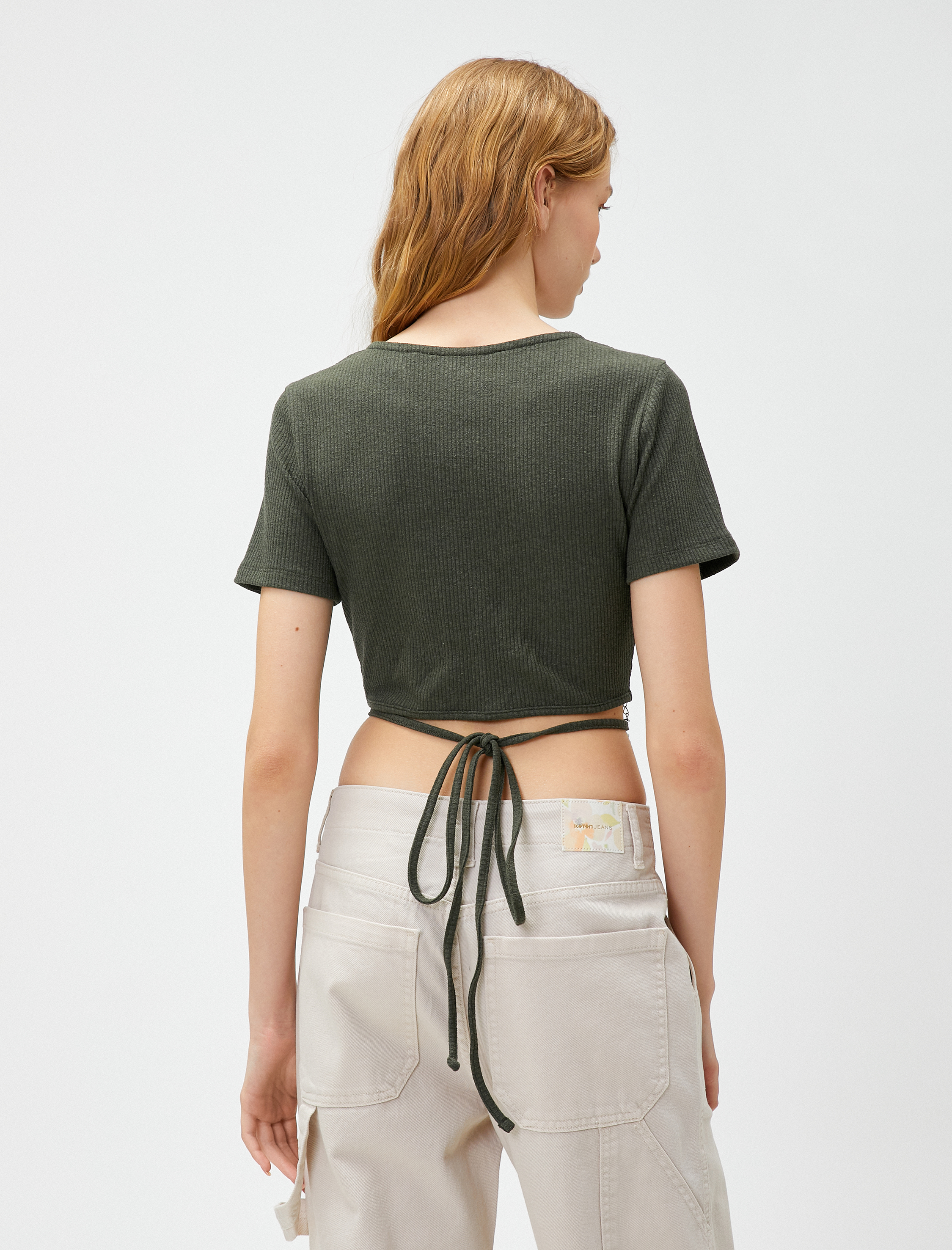   Crop Tişört Kısa Kollu Kelebekli Zincir ve Korse Detaylı Fitilli