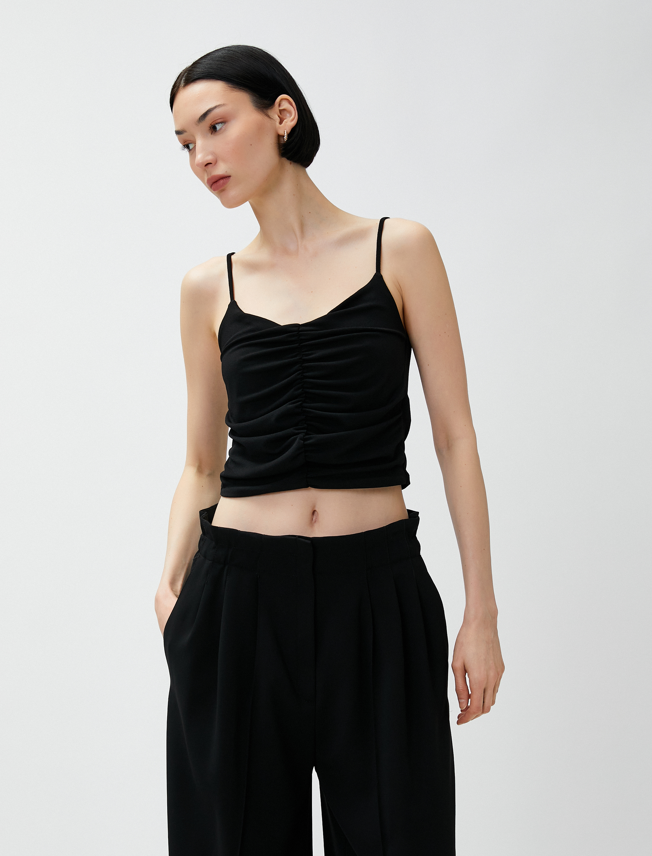   Drapeli Atlet Askılı U Yaka