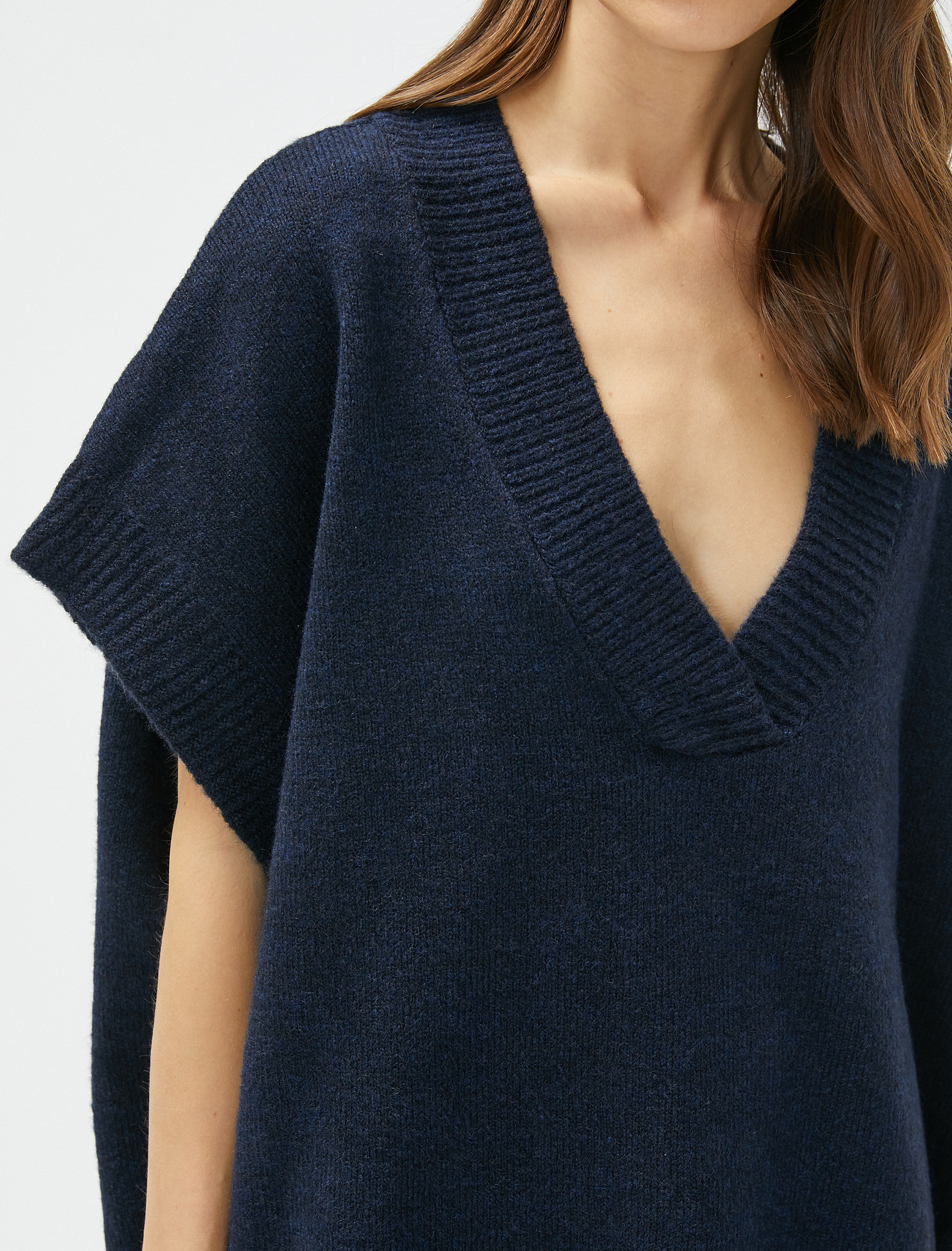   V Yaka Süveter Oversize