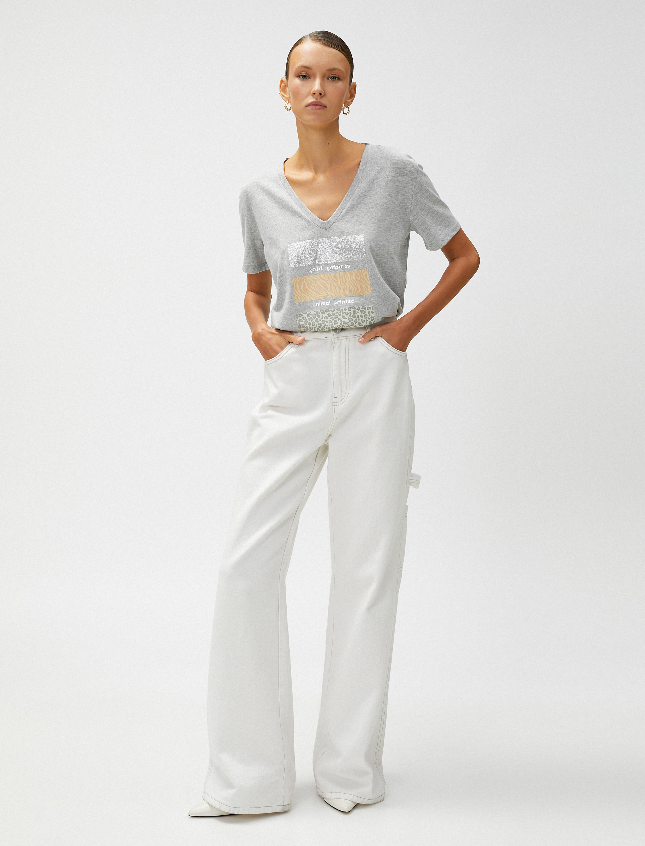   Tişört V Yaka Parlak Baskılı Pamuklu