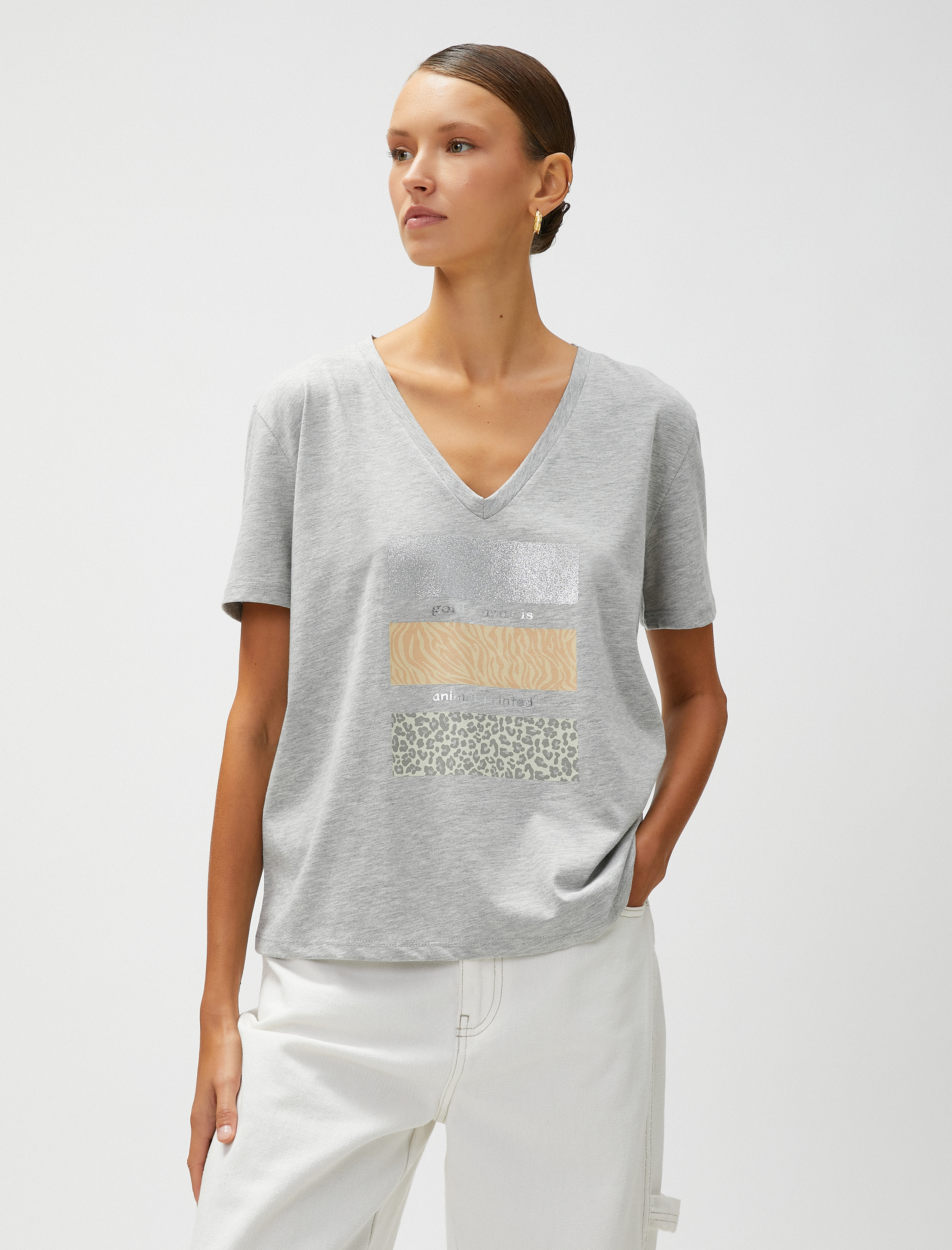   Tişört V Yaka Parlak Baskılı Pamuklu