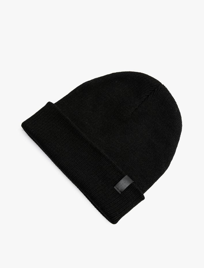 Erkek Basic Bere Etiket Detaylı