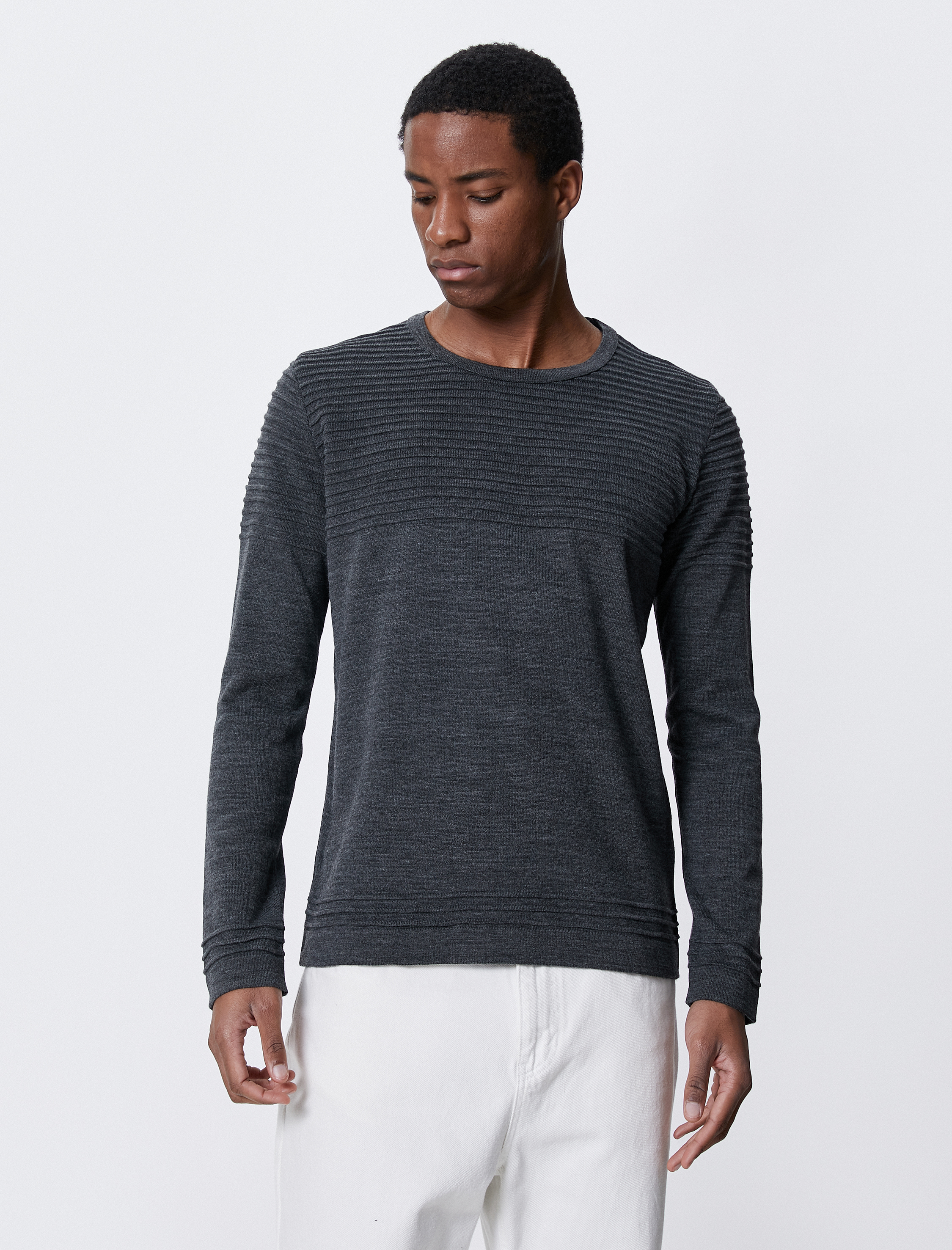   Basic Triko Kazak Dokulu Bisiklet Yaka Dar Kesim