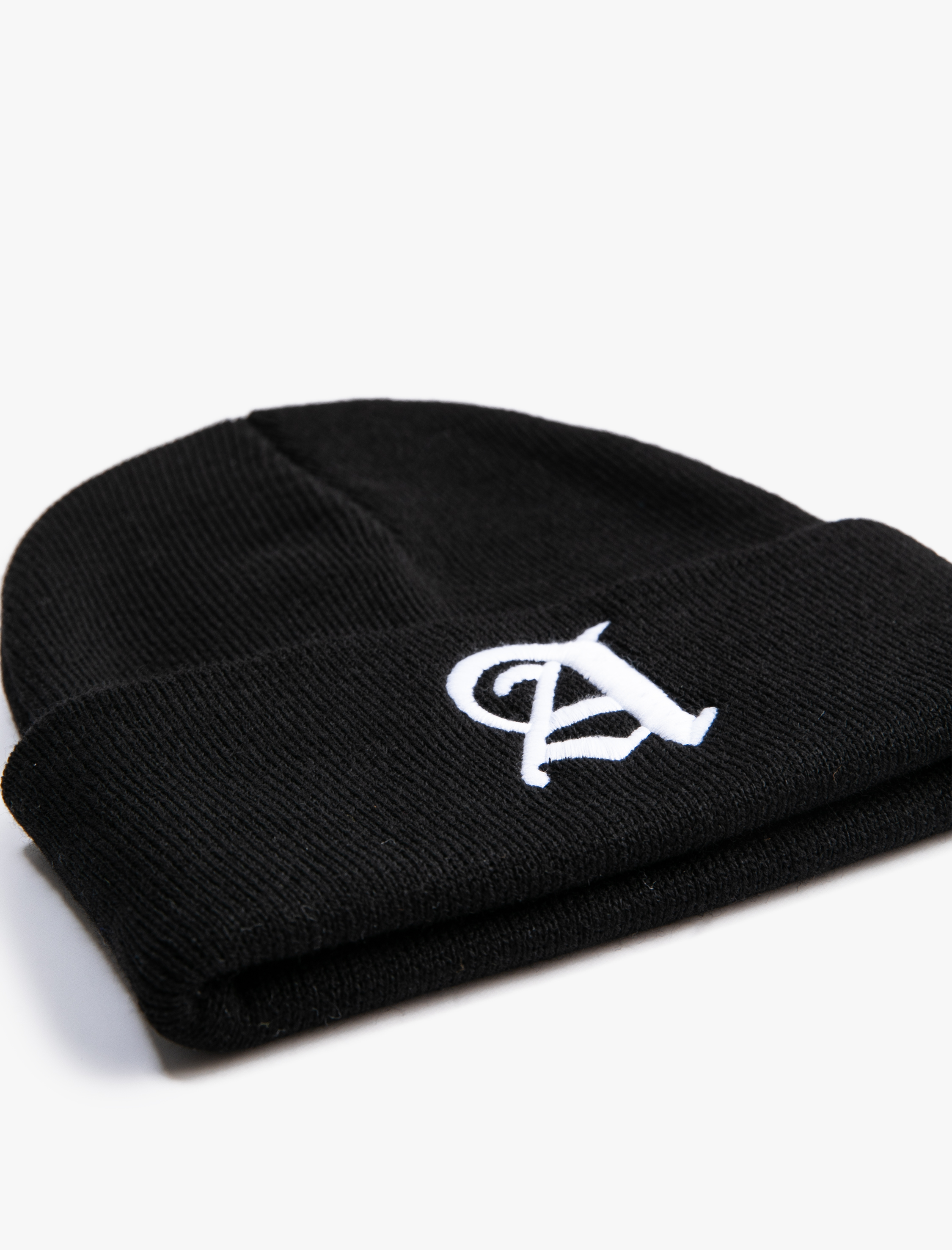  Kadın Triko Bere İşleme Detaylı