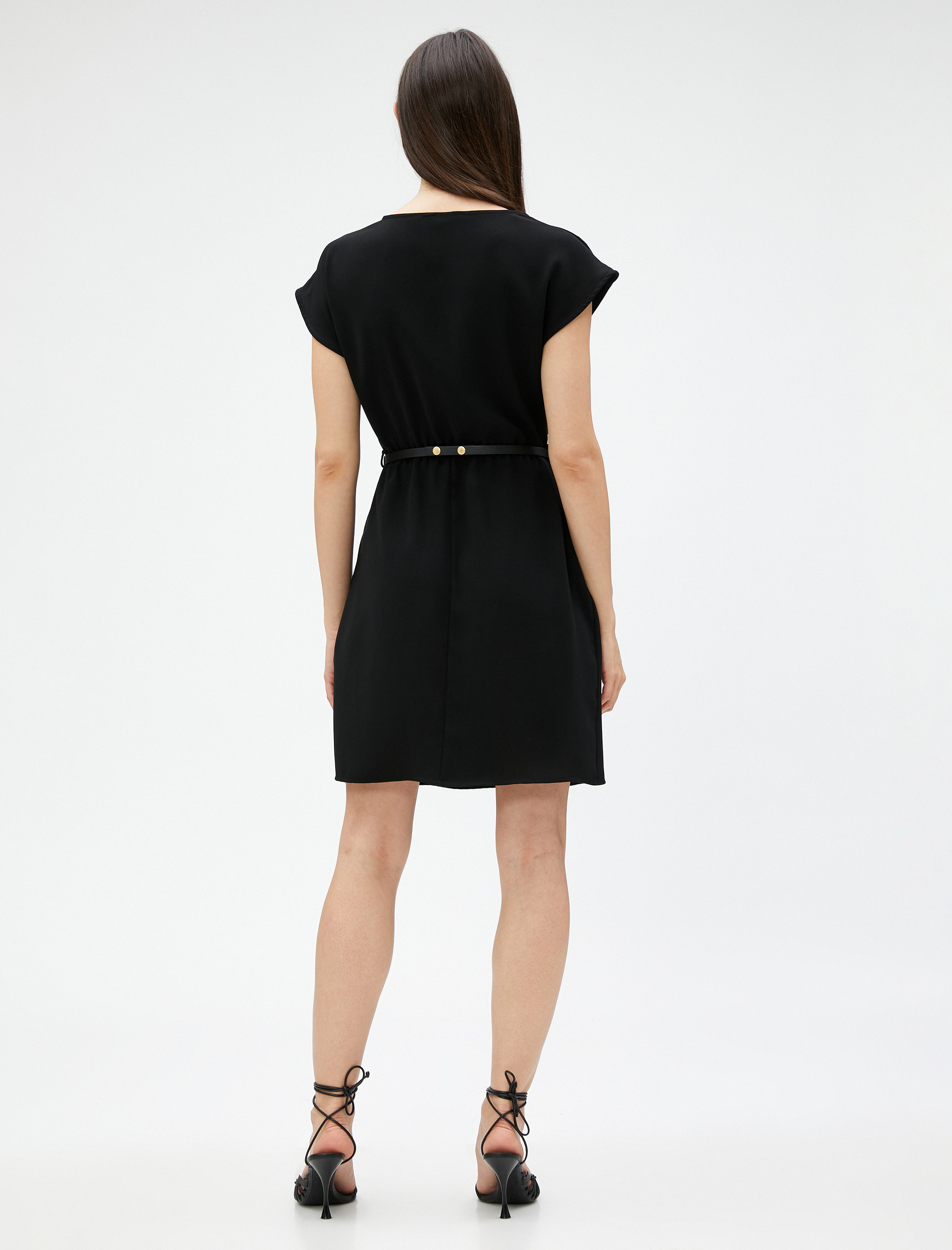   Mini Elbise Degaje Yaka Kemerli Kısa Kollu