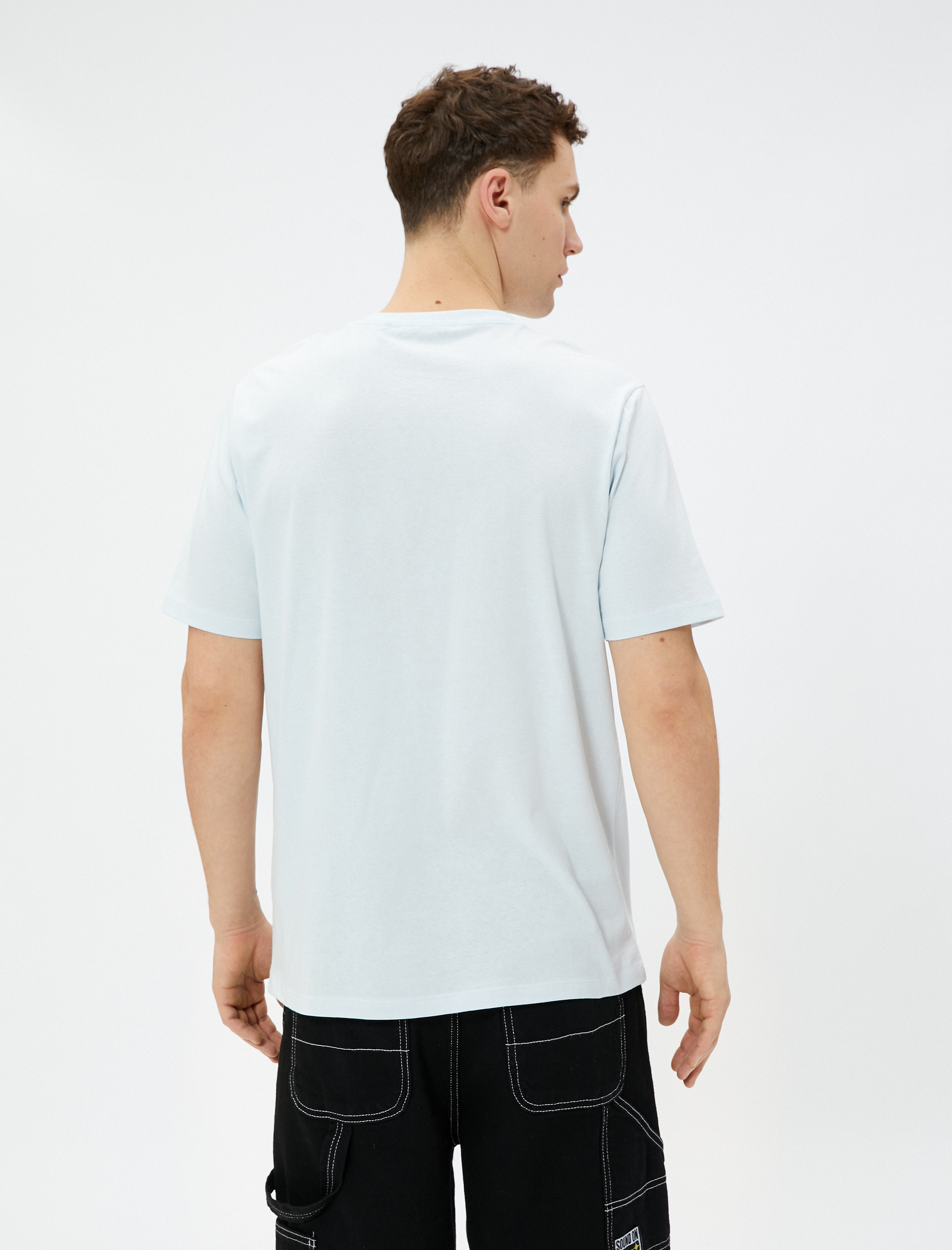   Tişört Pamuklu Kabartma Baskı Detaylı Kısa Kollu Bisiklet Yaka