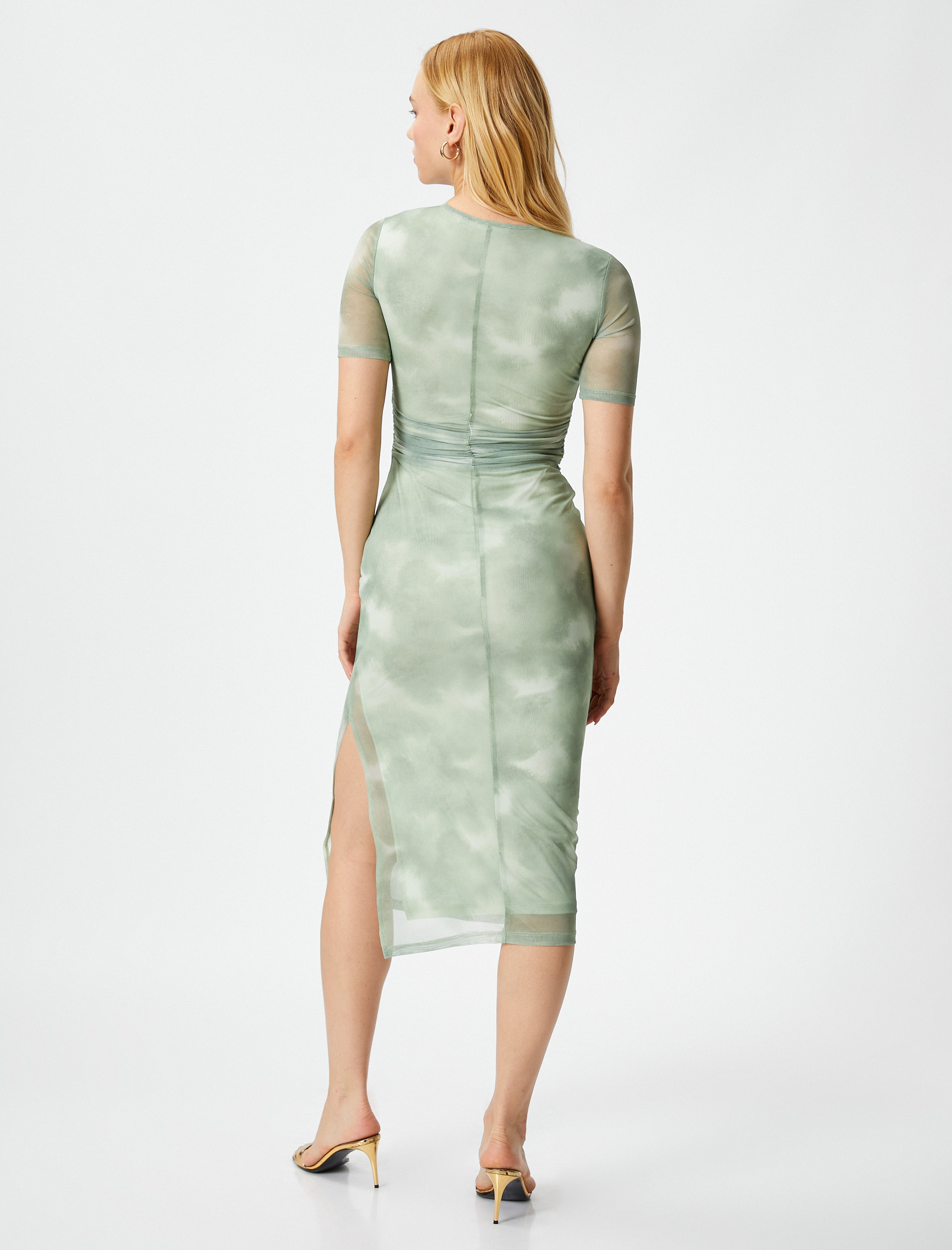   Yırtmaçlı Kısa Kollu Midi Elbise