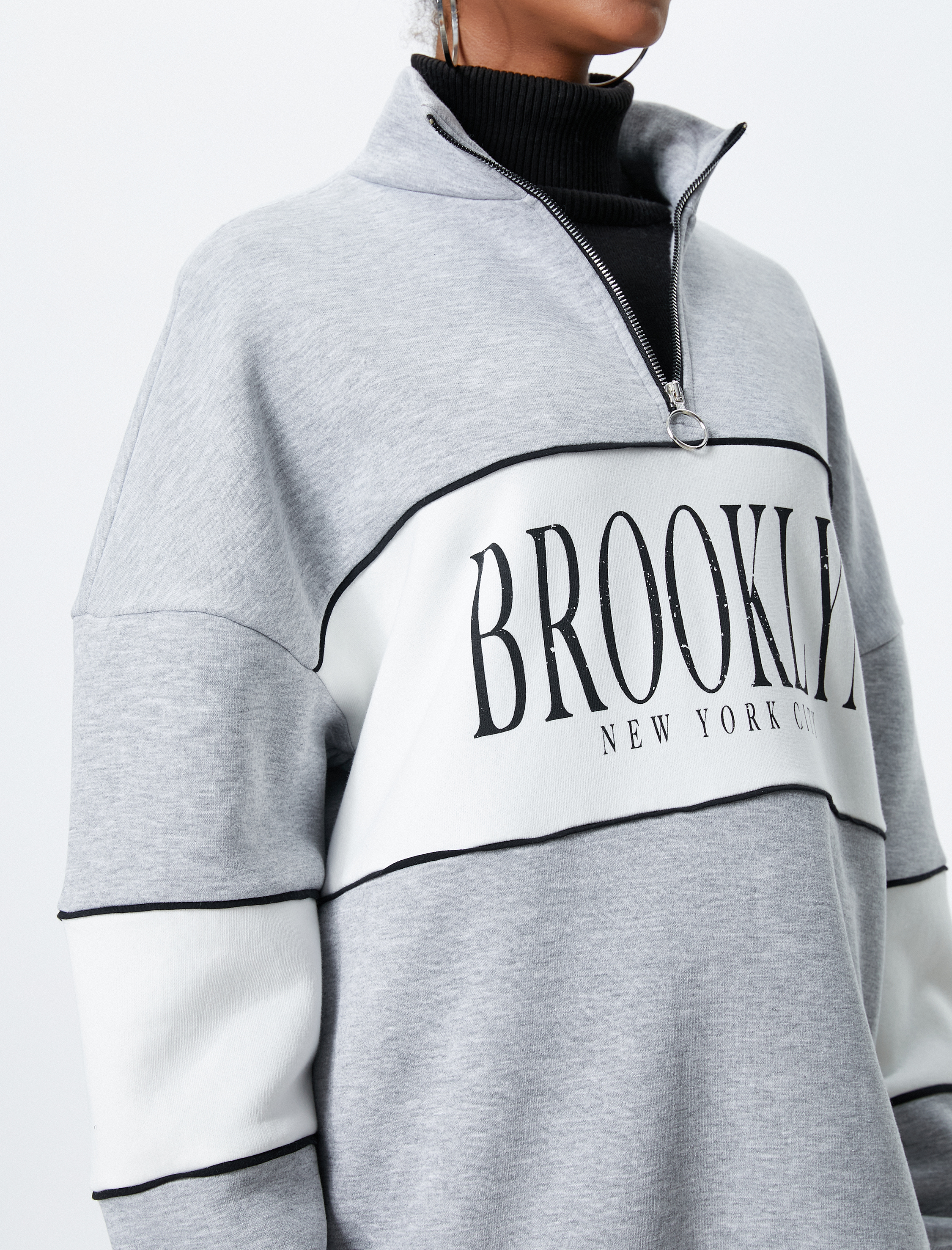   Şardonlu Dik Yaka Sweatshirt Baskılı Yarım Fermuarlı Uzun Kollu