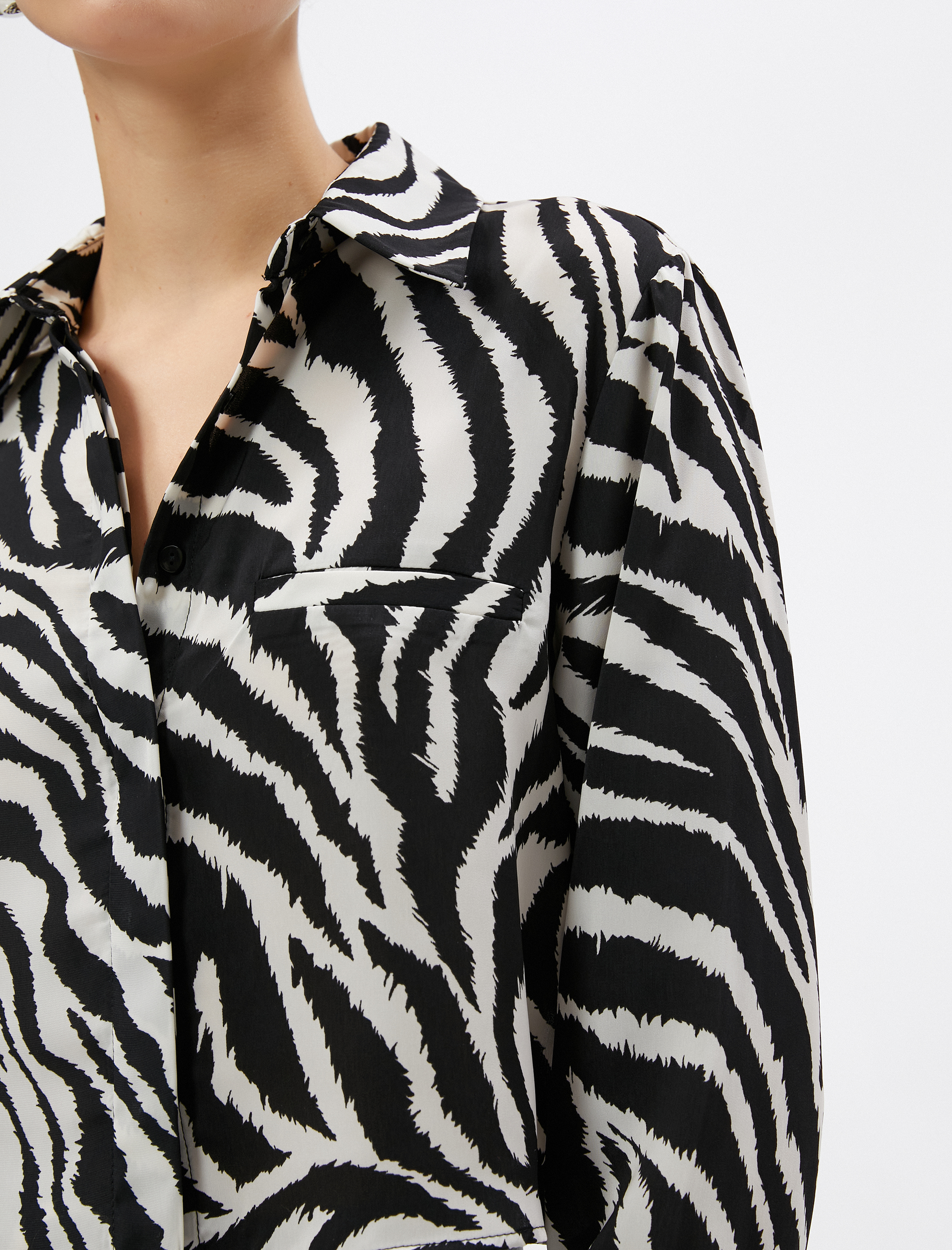   Zebra Desenli Gömlek Uzun Kollu Cep Detaylı Gizli Düğmeli