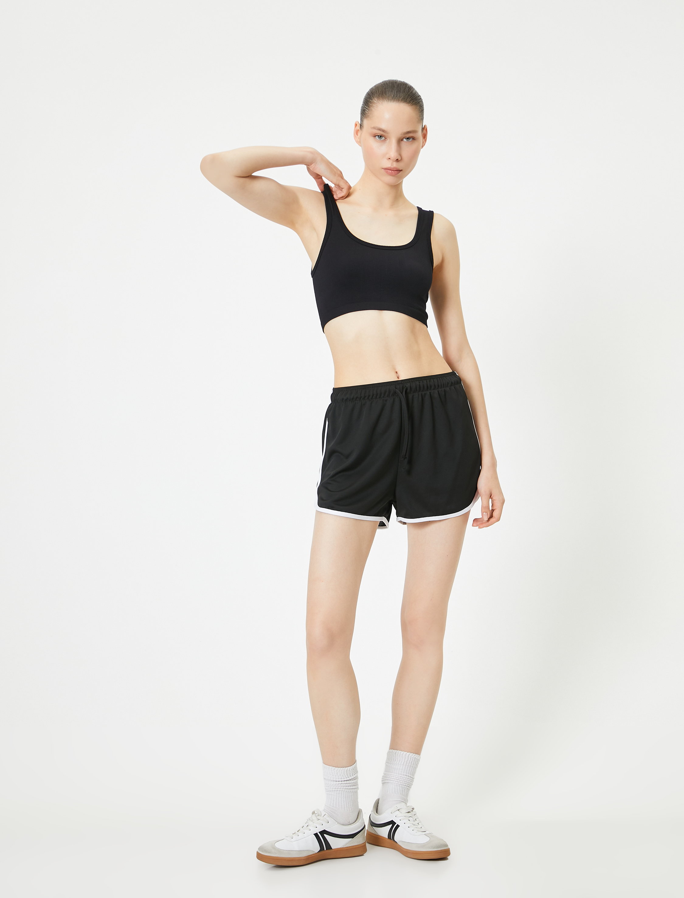   Spor Yarım Atlet Dikişsiz Fitilli Slim Fit Kapsız