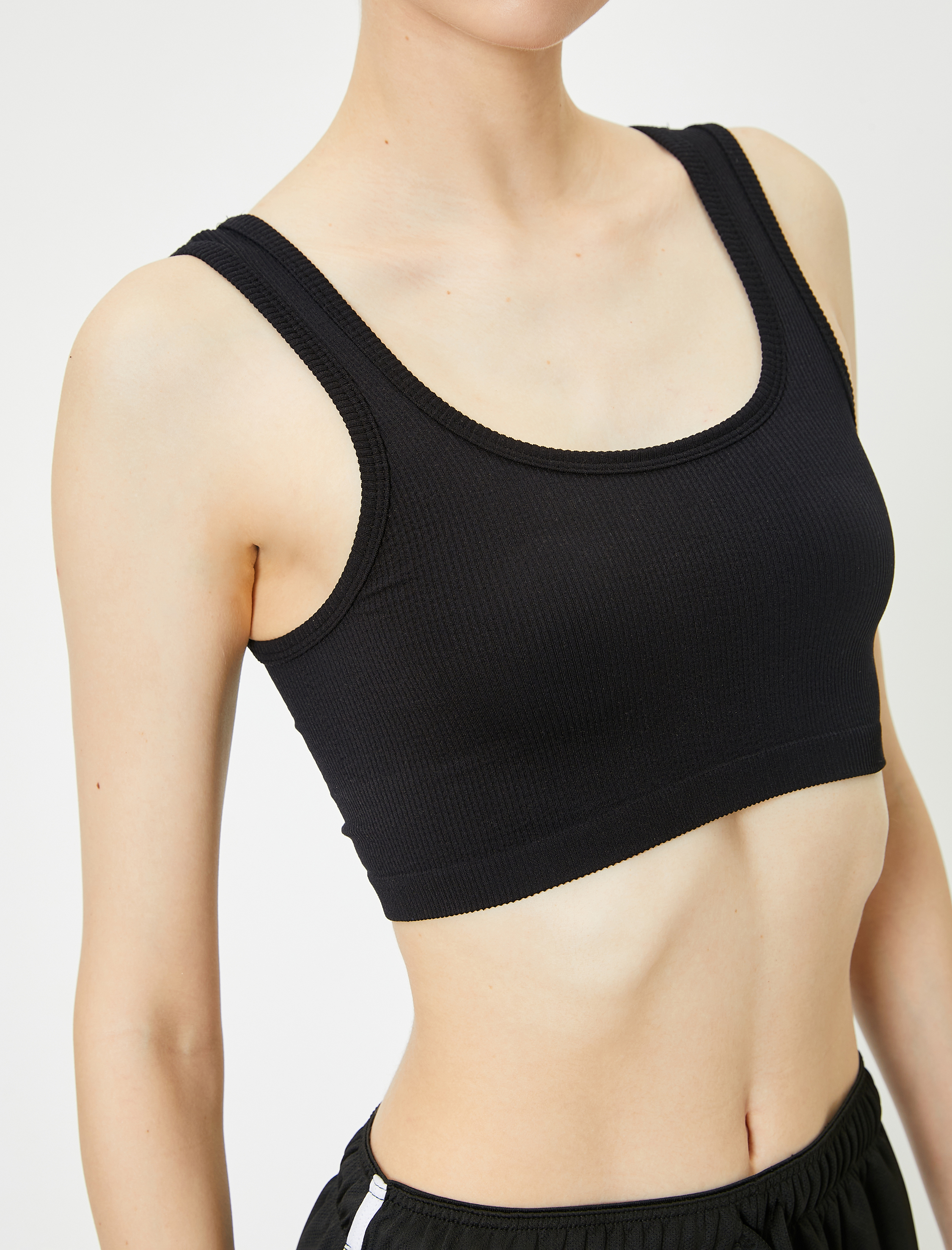   Spor Yarım Atlet Dikişsiz Fitilli Slim Fit Kapsız