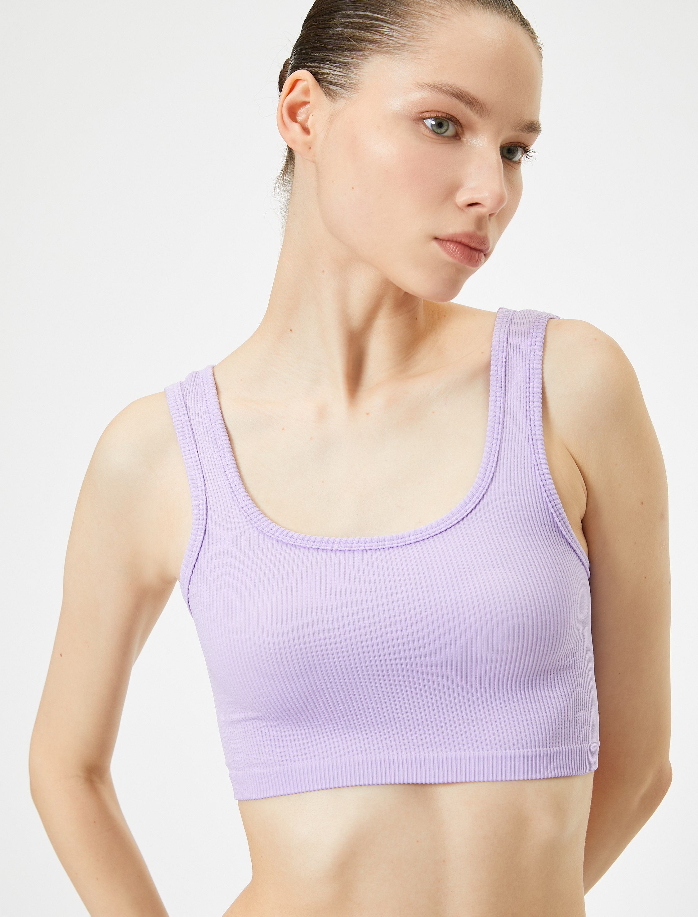   Spor Yarım Atlet Dikişsiz Fitilli Slim Fit Kapsız