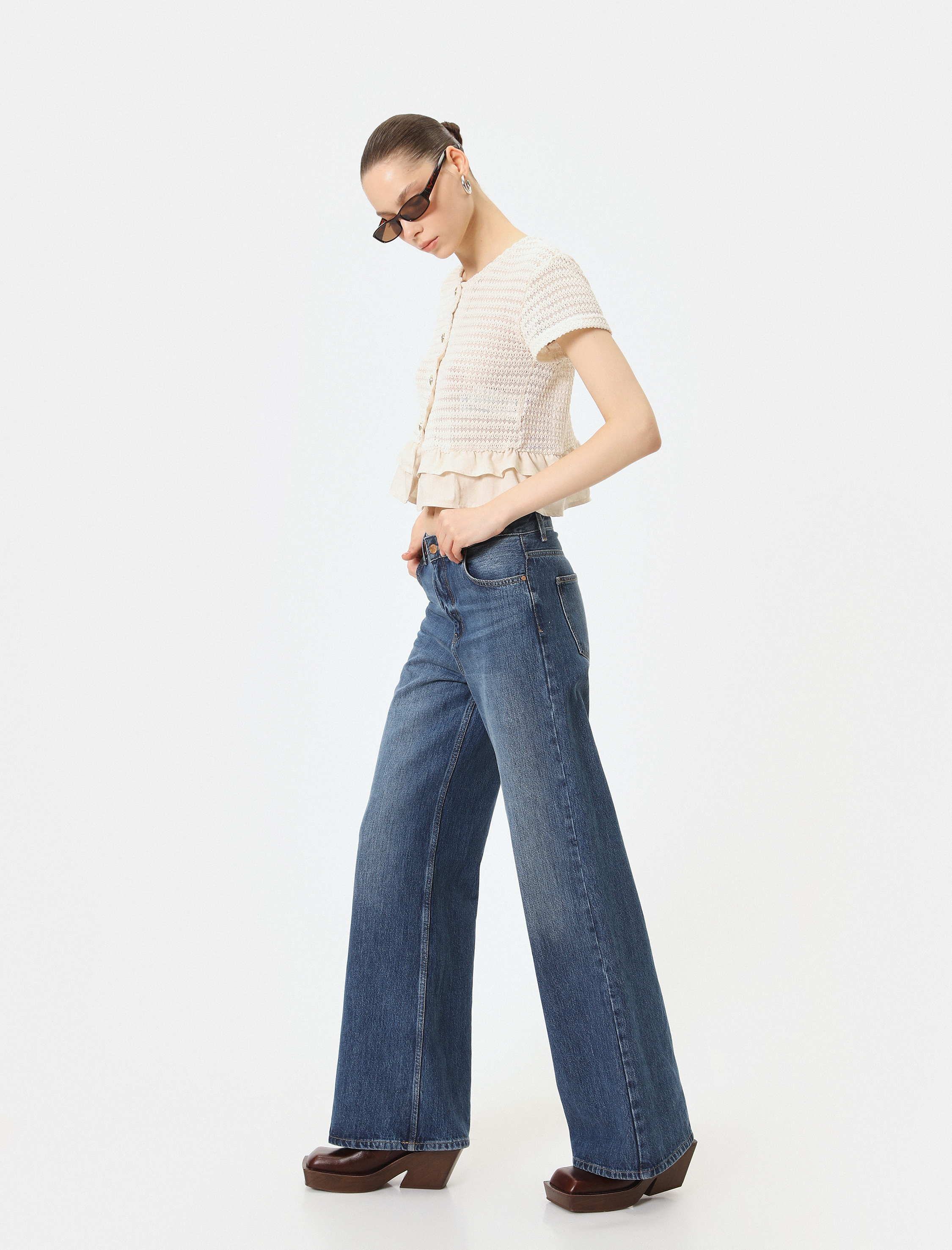   Fırfırlı Kroşe Hırka Kısa Kollu Yuvarlak Yaka Gold Düğmeli