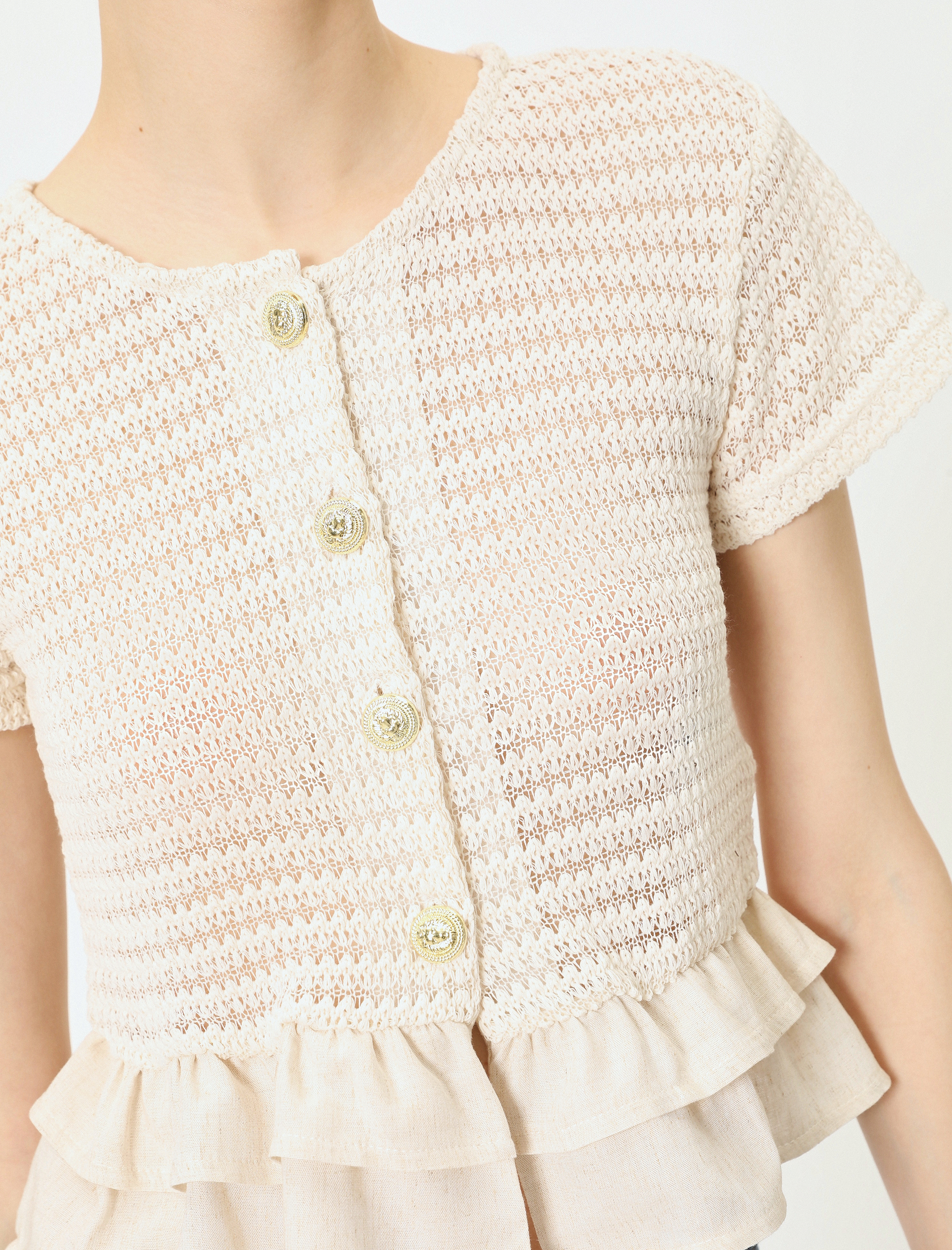   Fırfırlı Kroşe Hırka Kısa Kollu Yuvarlak Yaka Gold Düğmeli