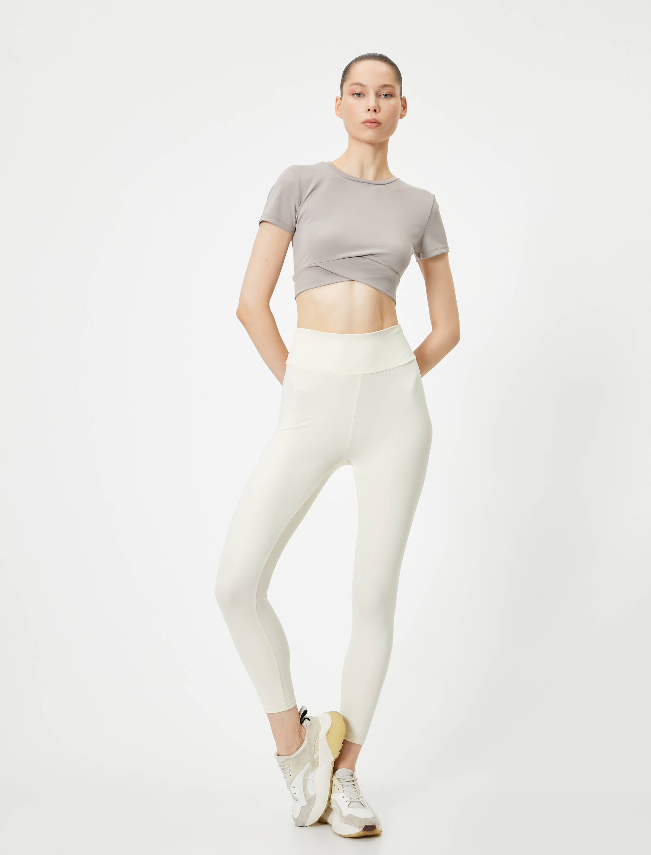   Spor Crop Yoga Tişört Slim Fit Asimetrik Kesim Kısa Kollu İnterlok