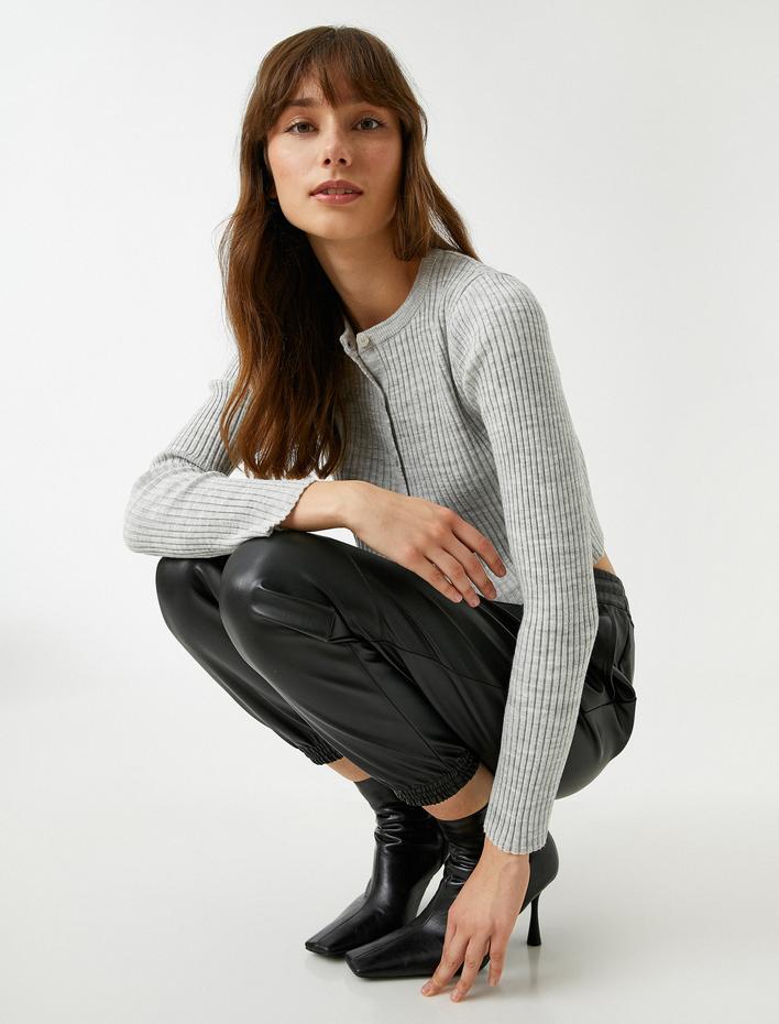  Düğme Detaylı Uzun Kollu Basic Triko Hırka