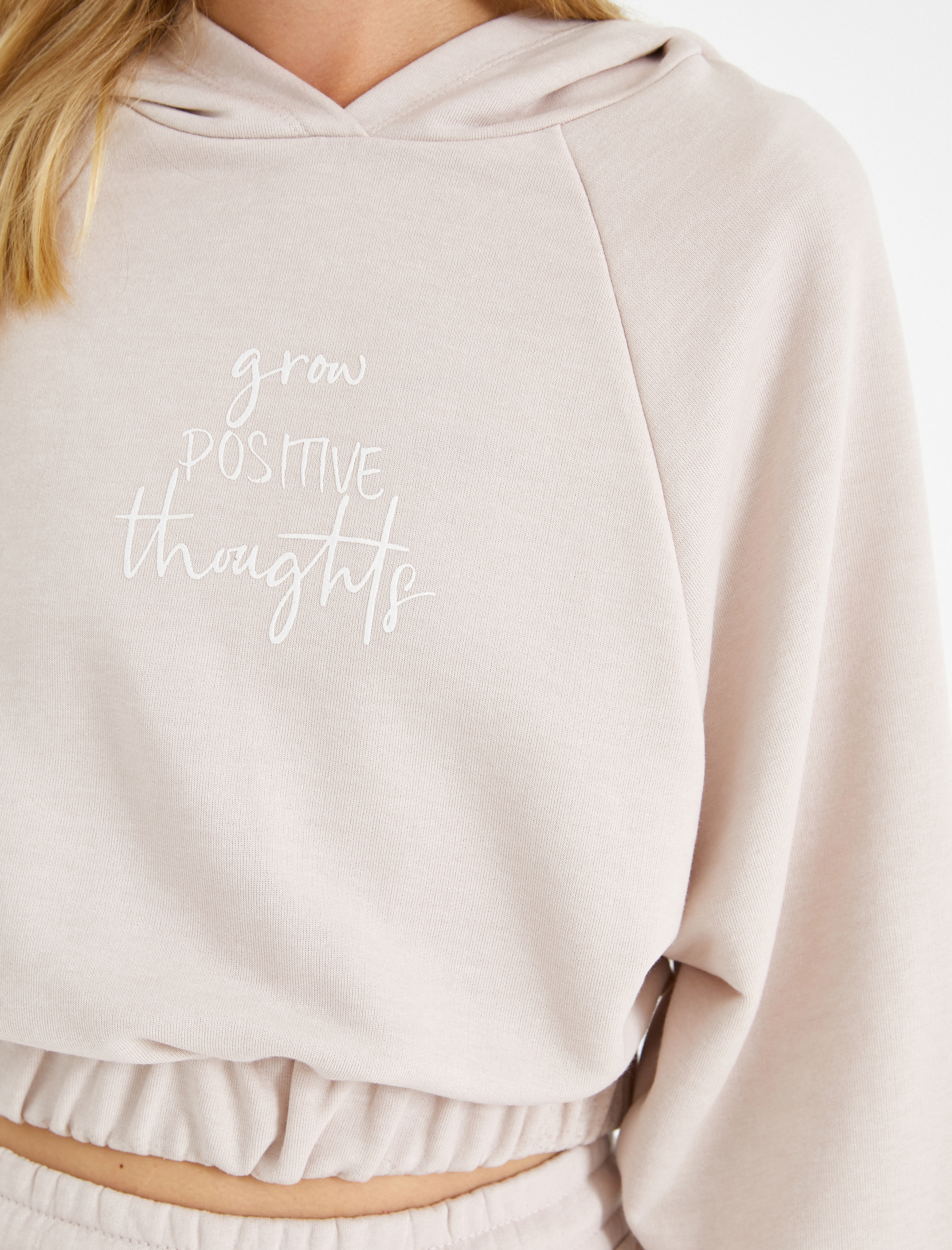   Uzun Kollu Kapüşonlu Yazı Baskılı Sweatshirt