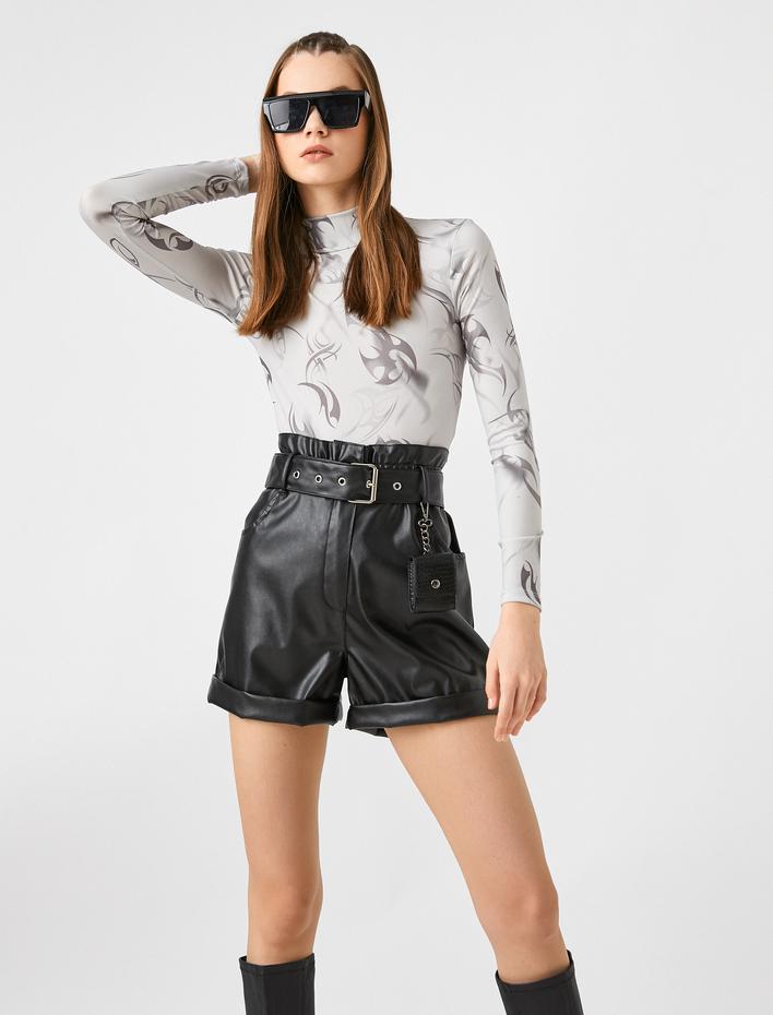  Uzun Kollu Tişört Desenli Pencere Detaylı