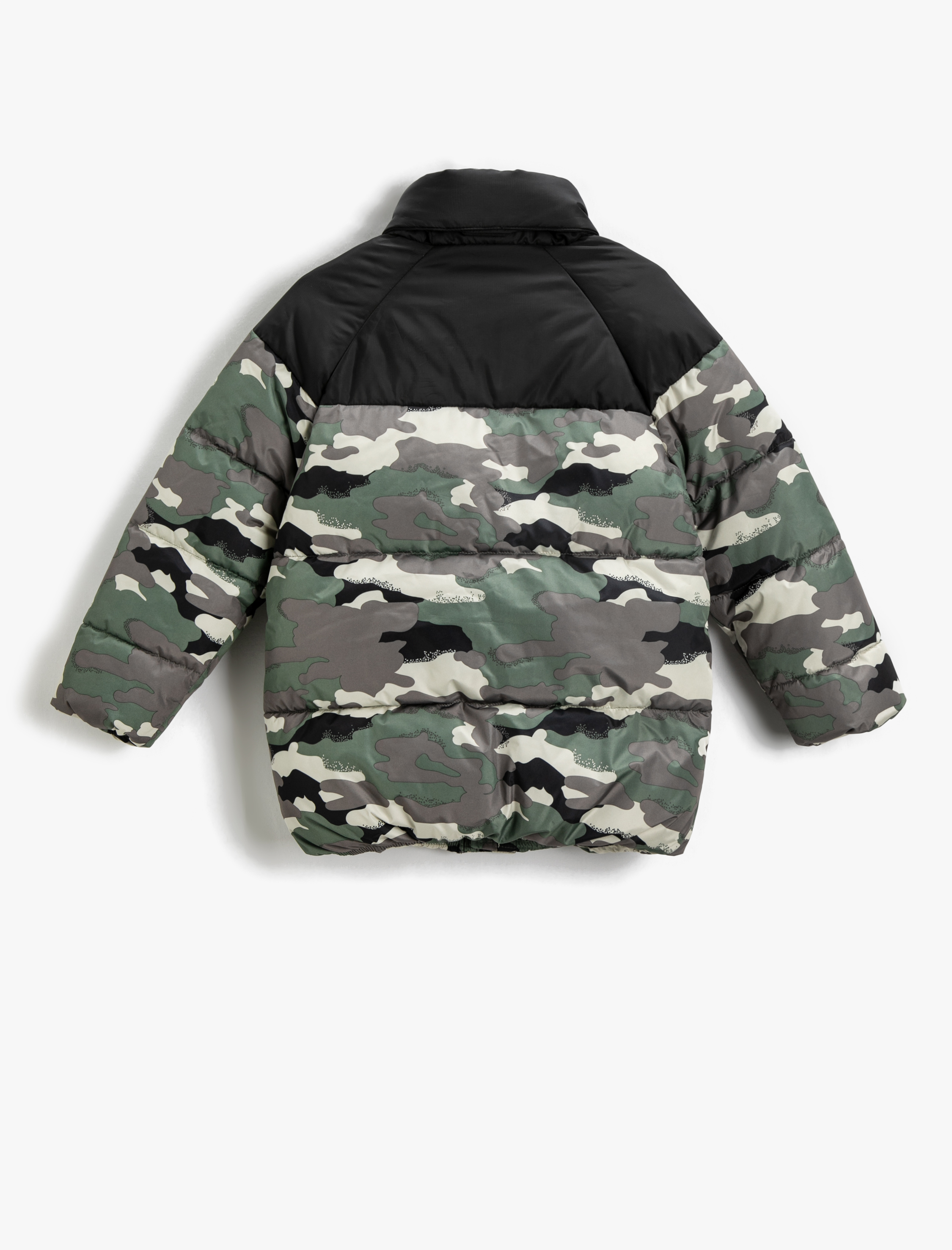  Erkek Çocuk Şişme Mont Kamuflaj Desenli