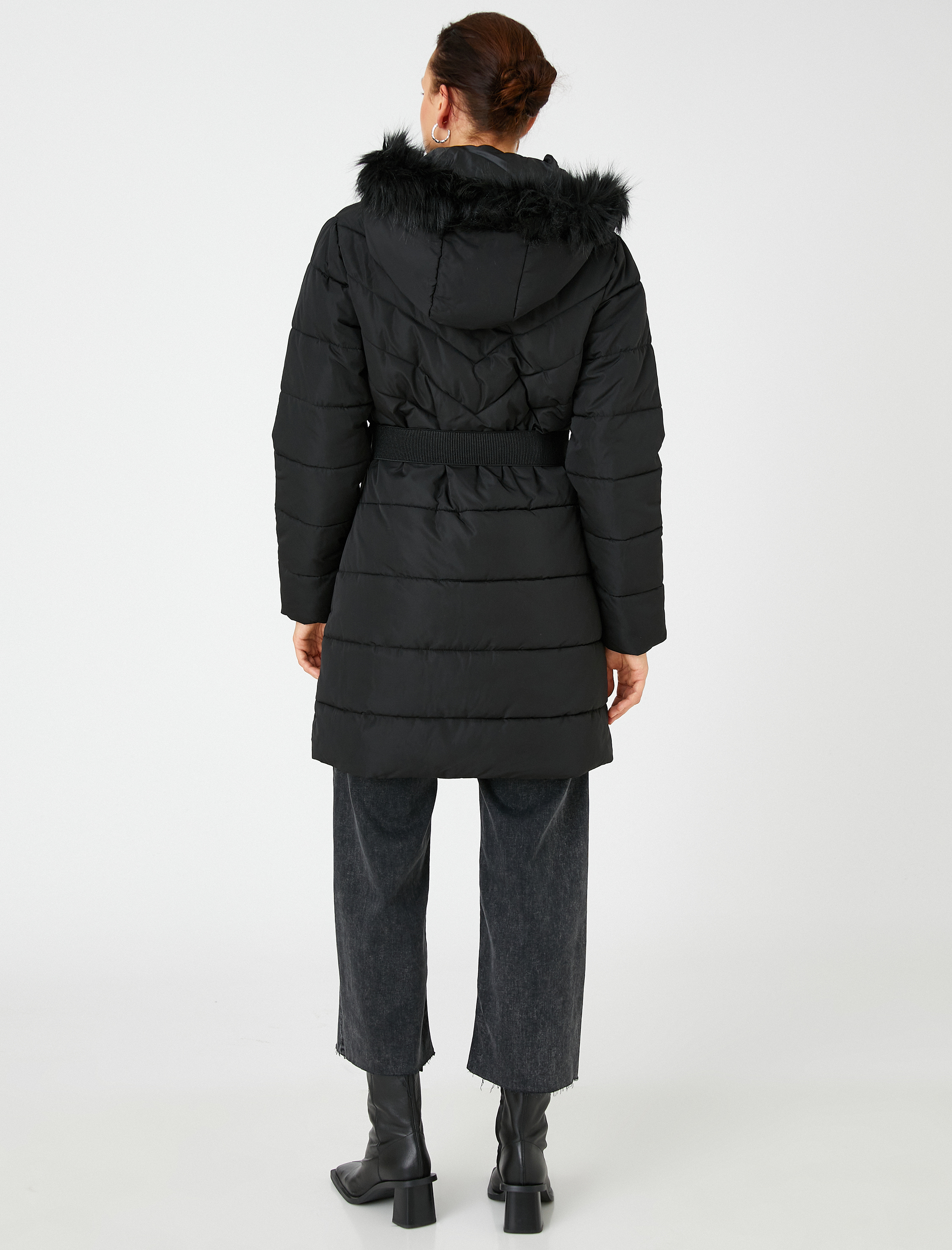   Uzun Şişme Mont Suni Kürk Detaylı Kemerli