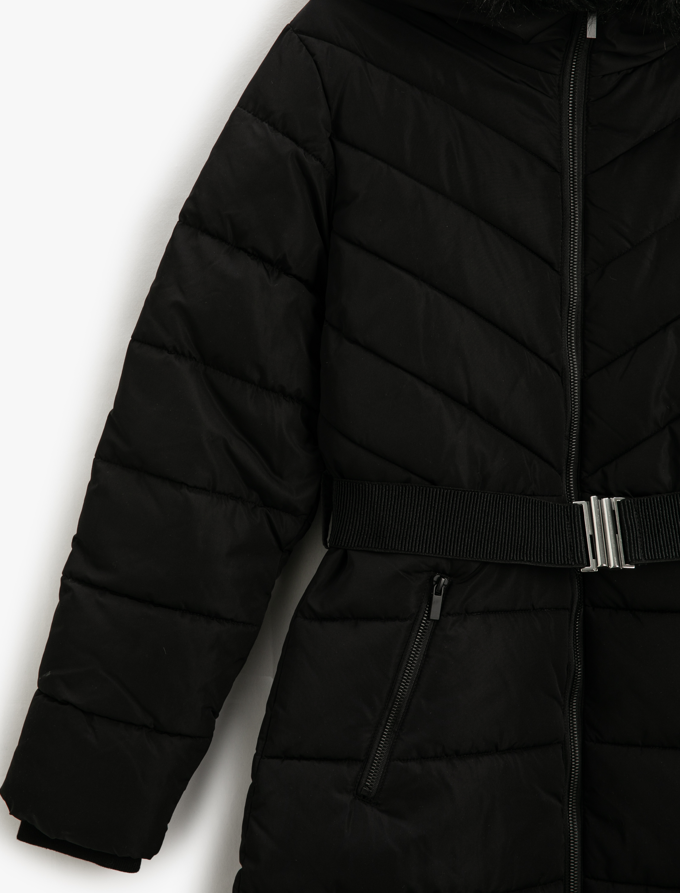   Uzun Şişme Mont Suni Kürk Detaylı Kemerli