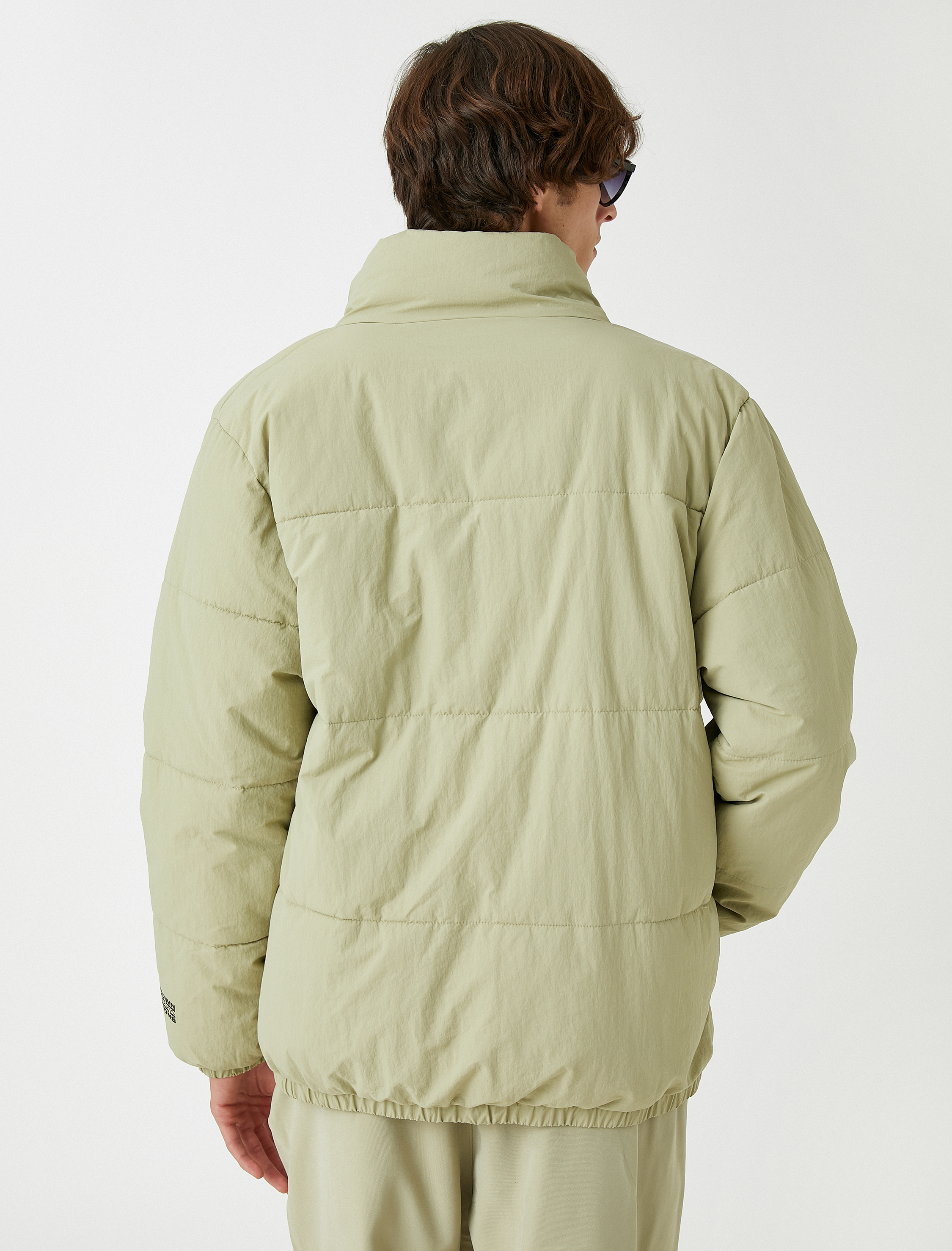   Şişme Mont Dik Yaka Fermuar Detaylı Su Geçirmez